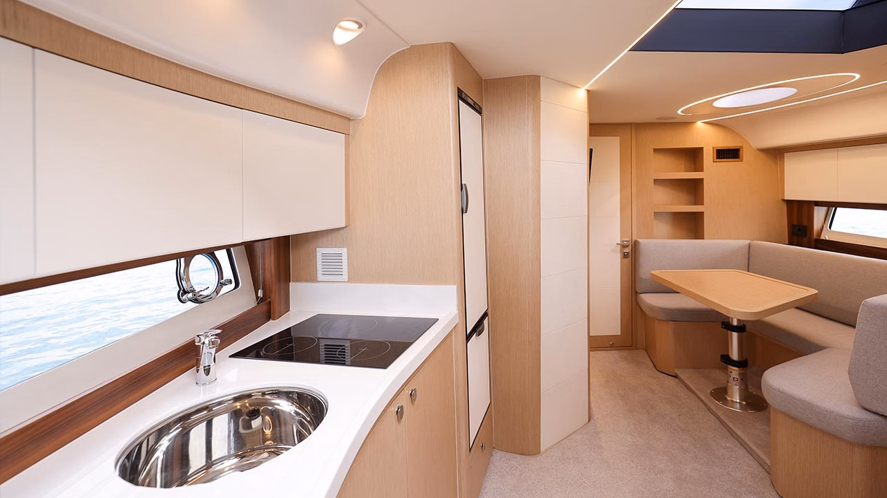 2026 Focus Motor Yachts Power 44 