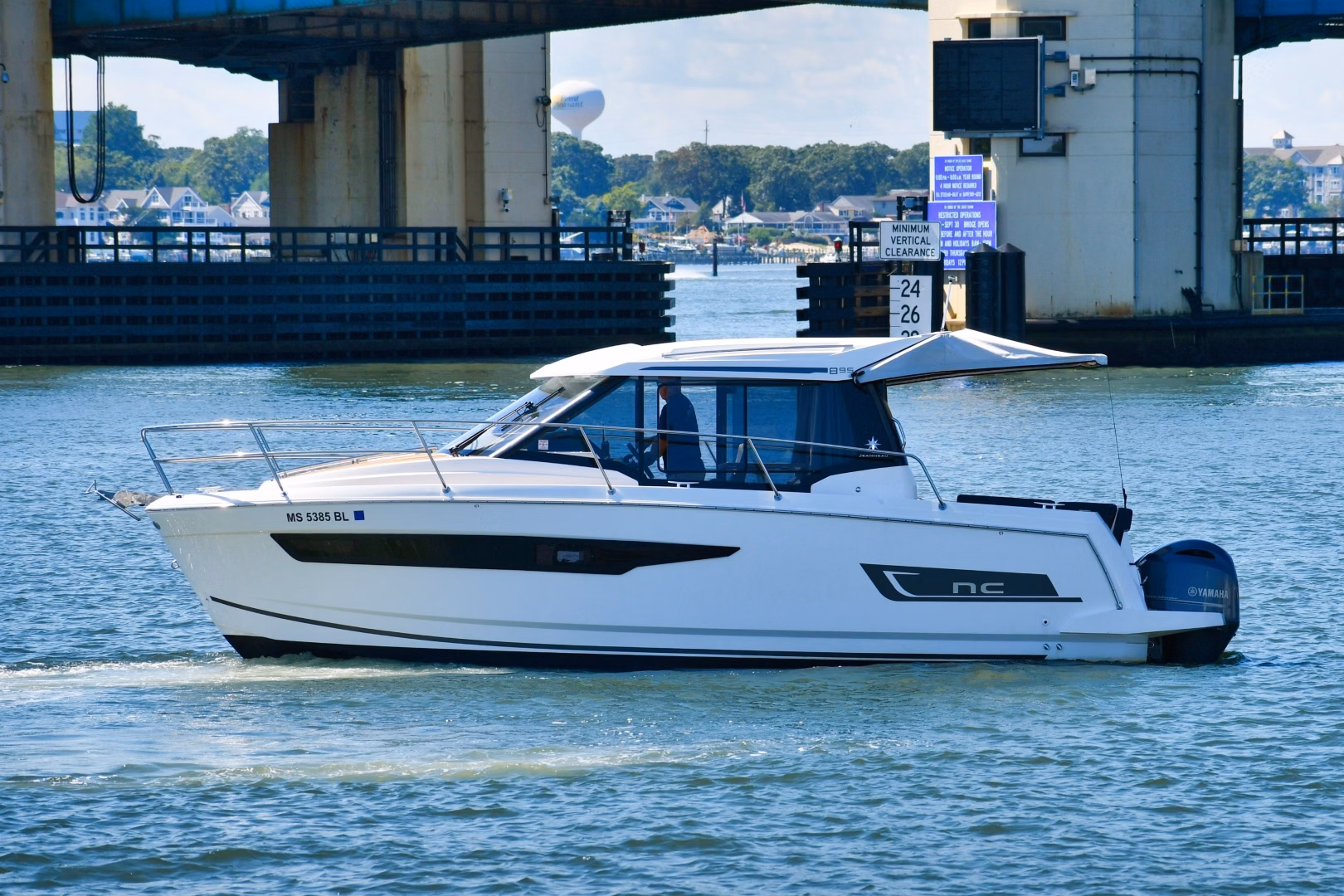 2019 Jeanneau NC 895