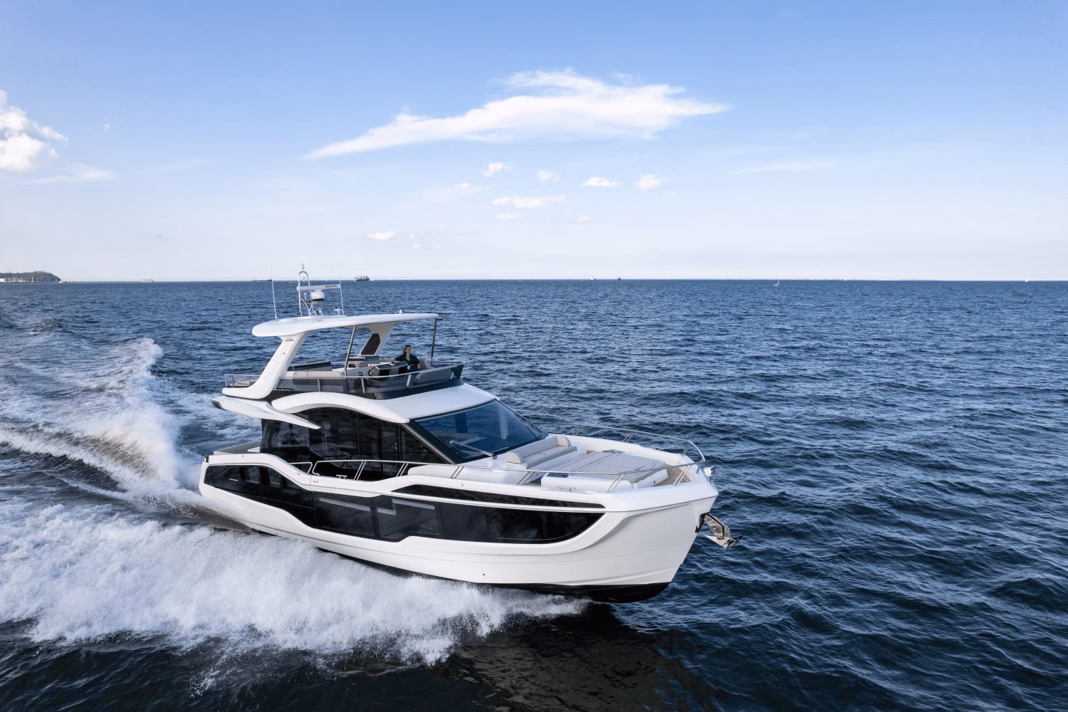 2026 Galeon Yachts 560 Fly