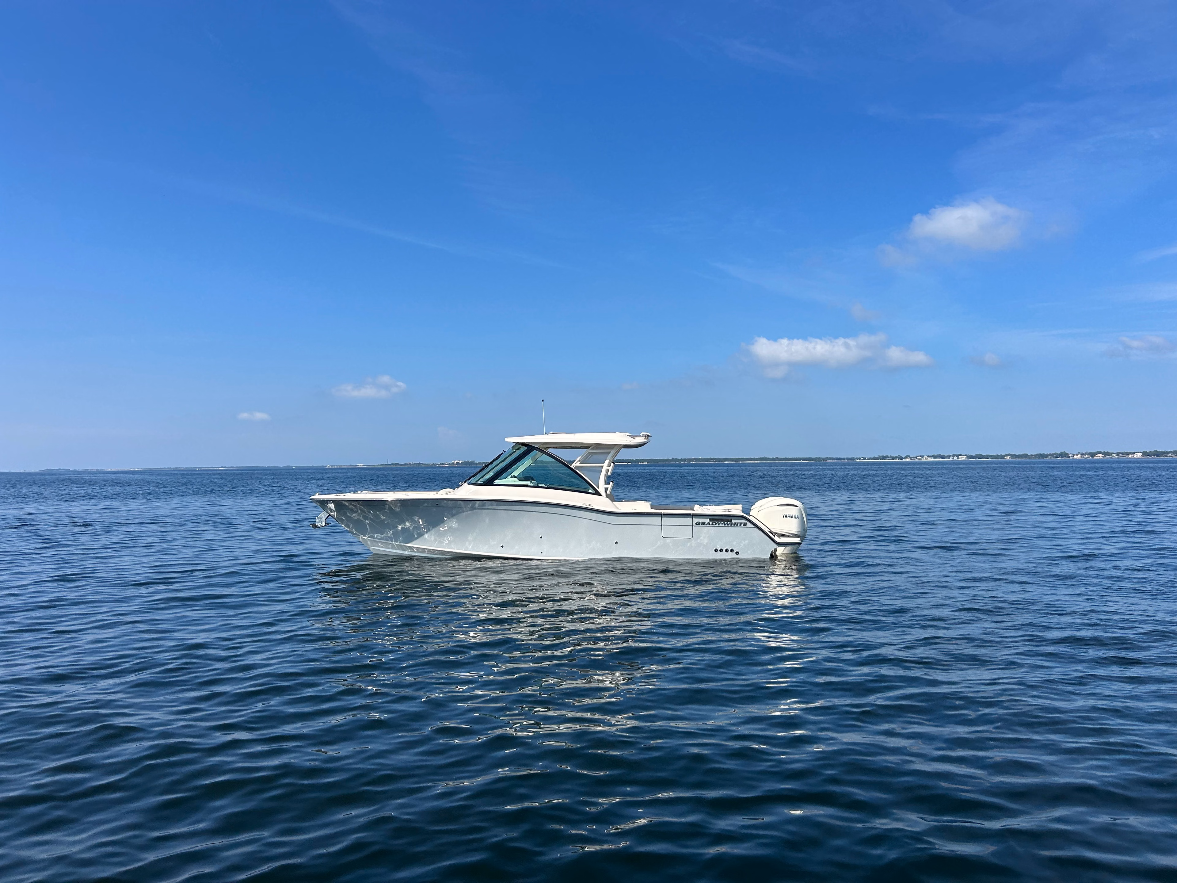 2027 Grady-White Boats Freedom 325