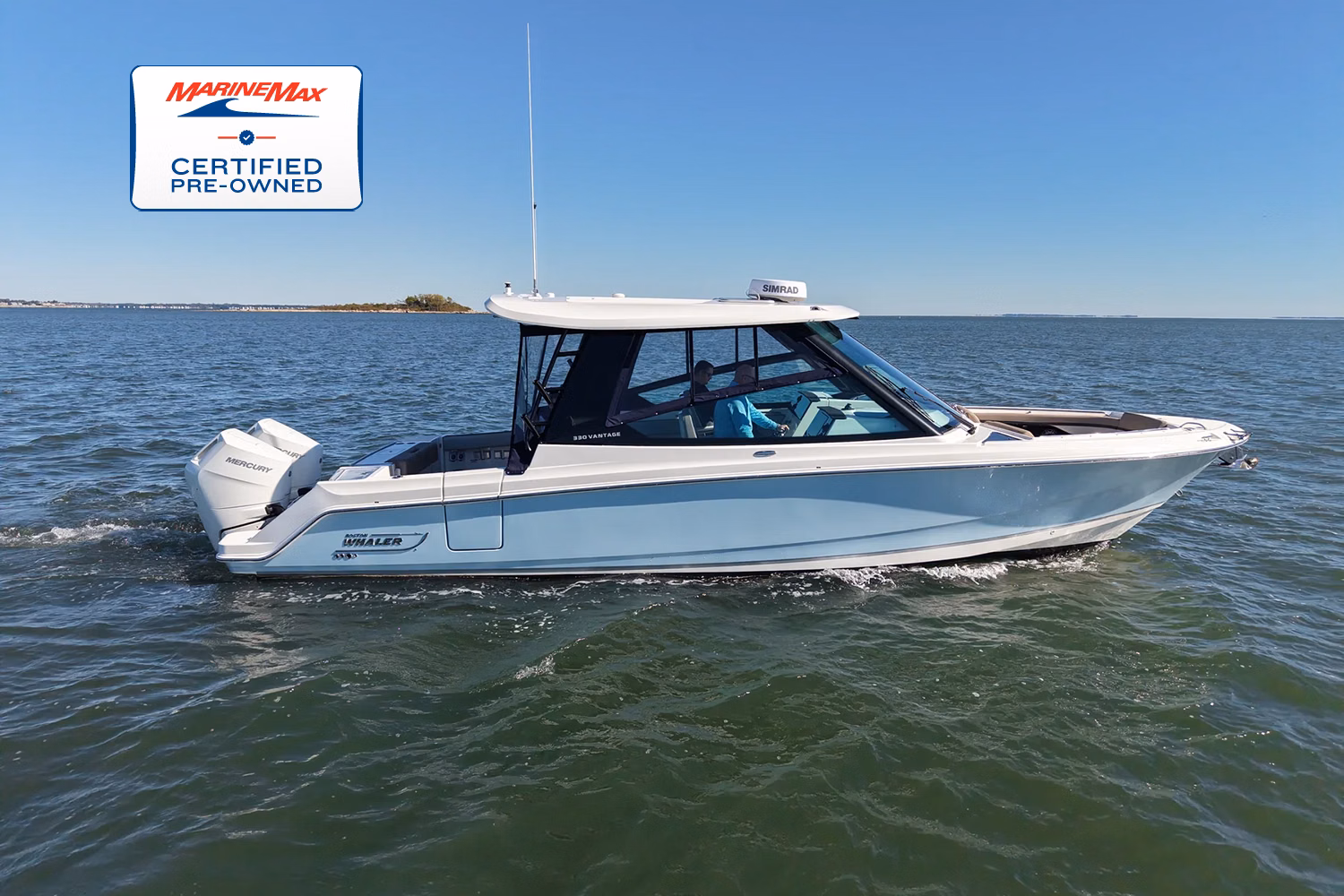 2025 Boston Whaler 330 Vantage