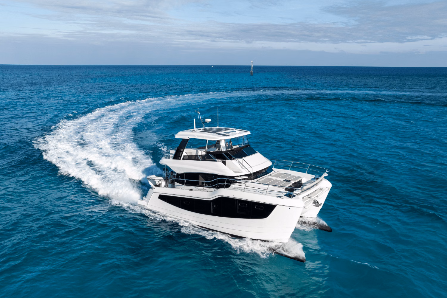 2027 Aquila 50 Yacht