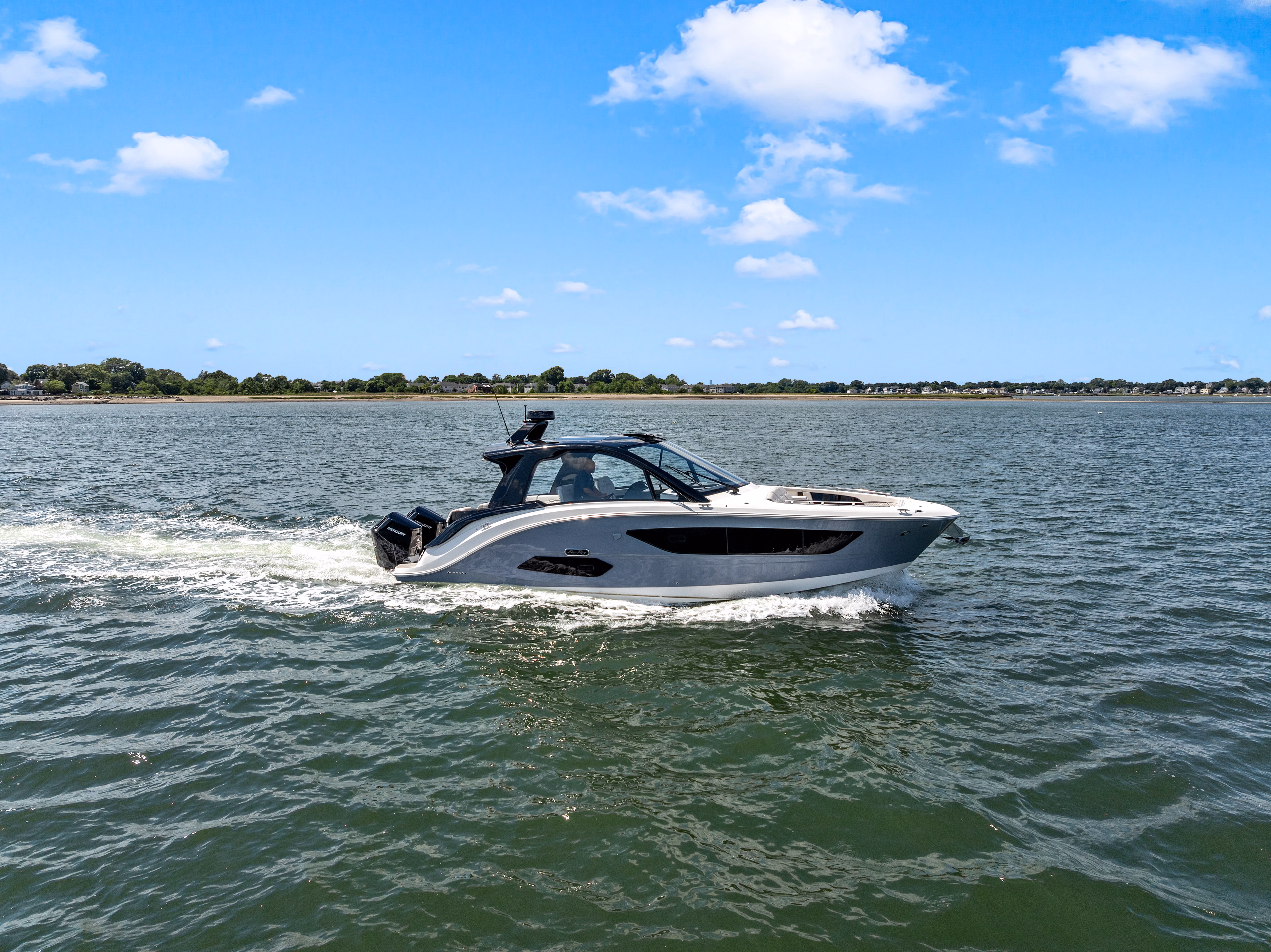 2026 Sea Ray Sundancer 370 Outboard