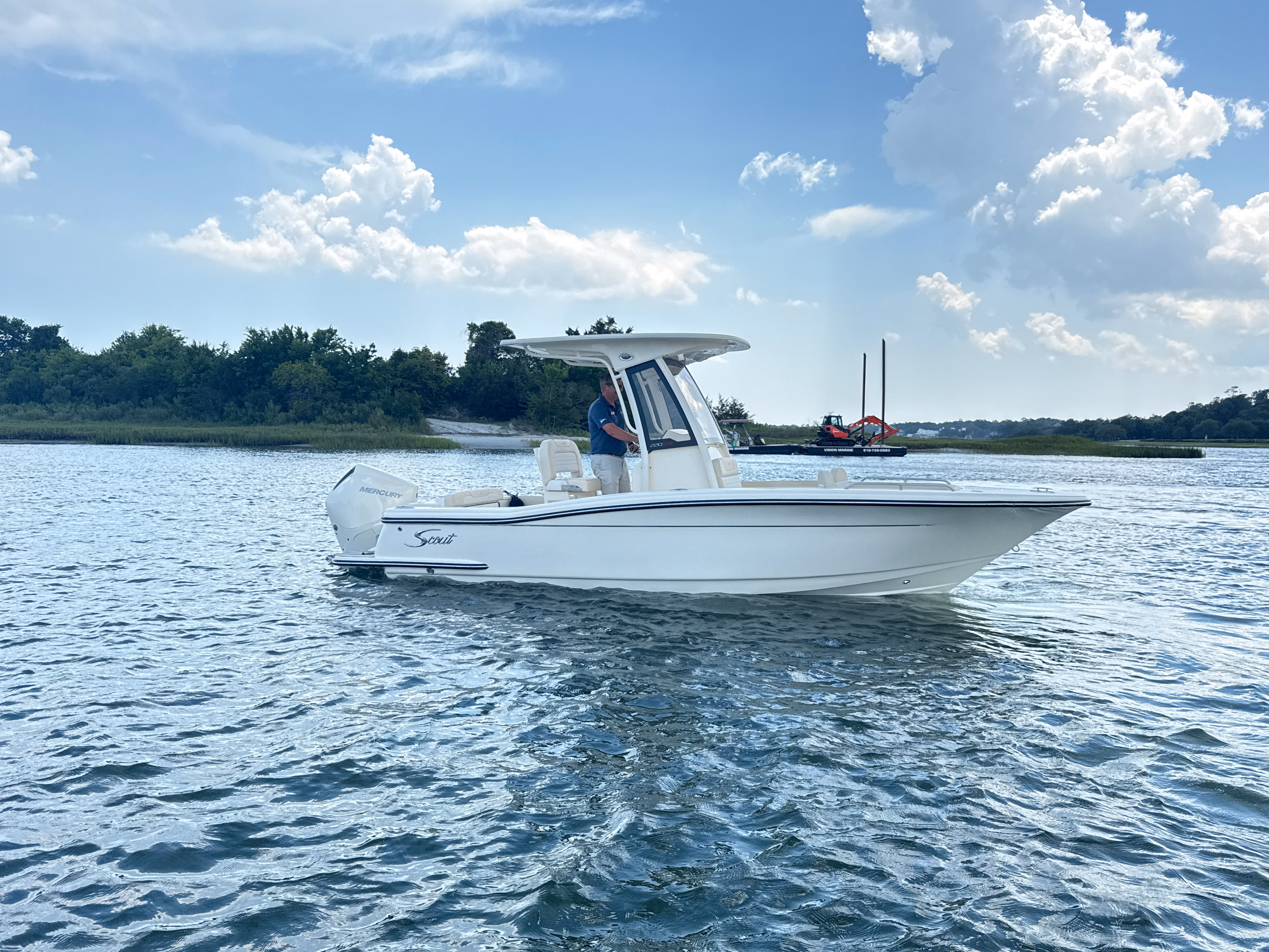2026 Scout Boats 220 XSF