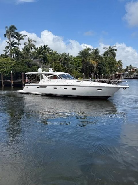 2000 Tiara Yachts 5200 Express