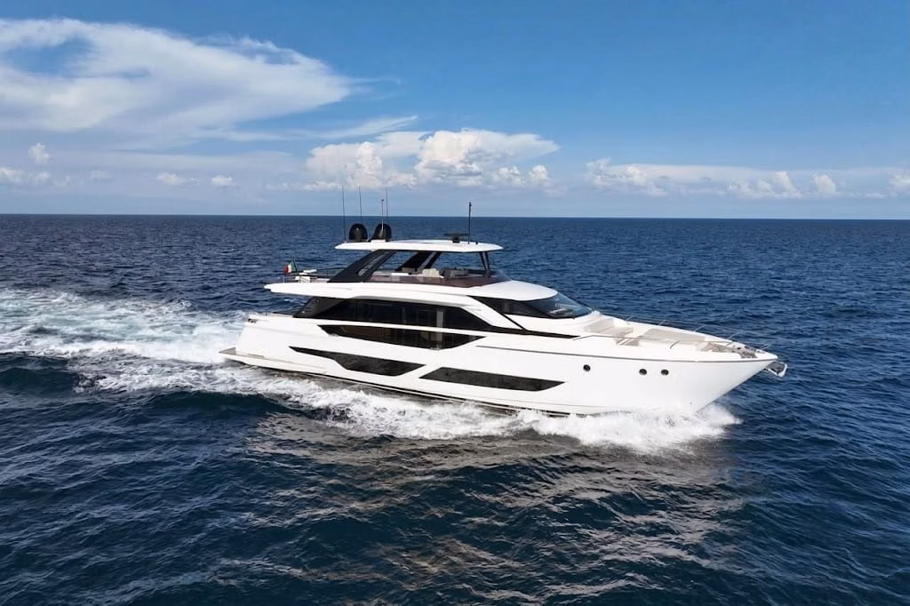 2023 Ferretti Yachts 860