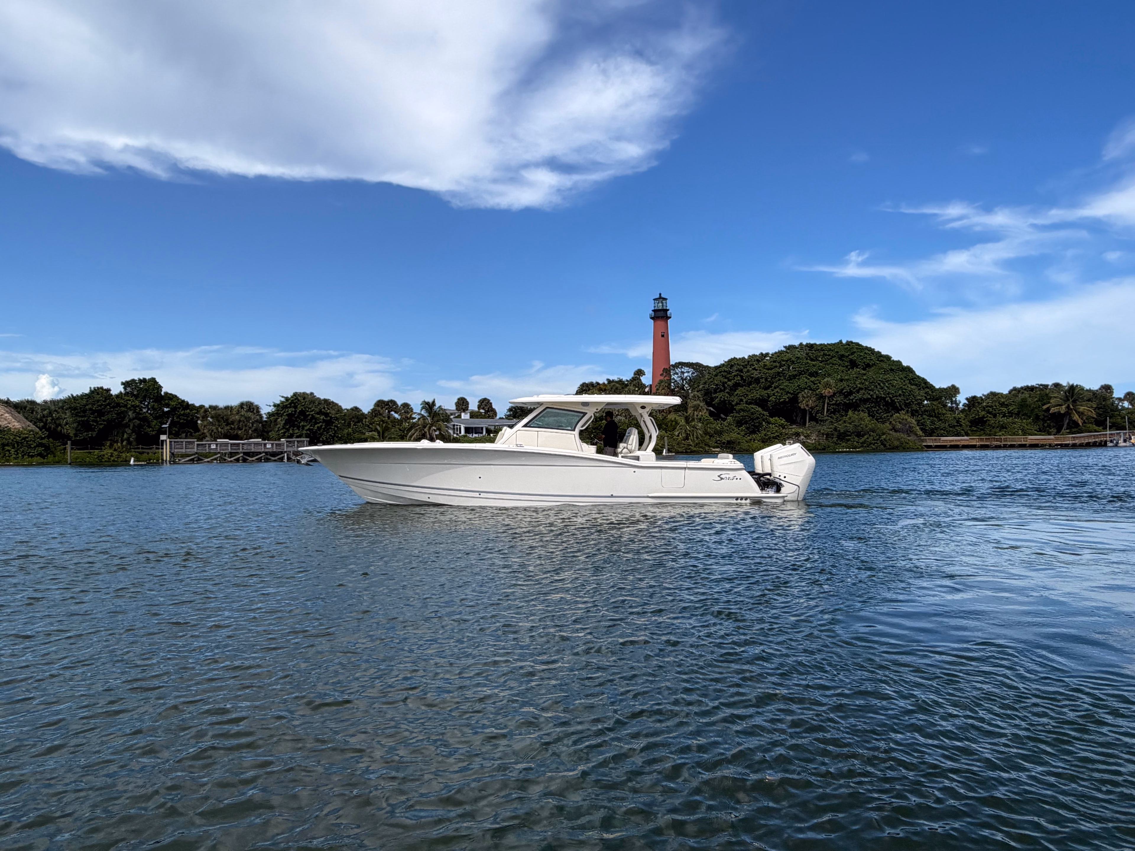 2025 Scout Boats 377LXF