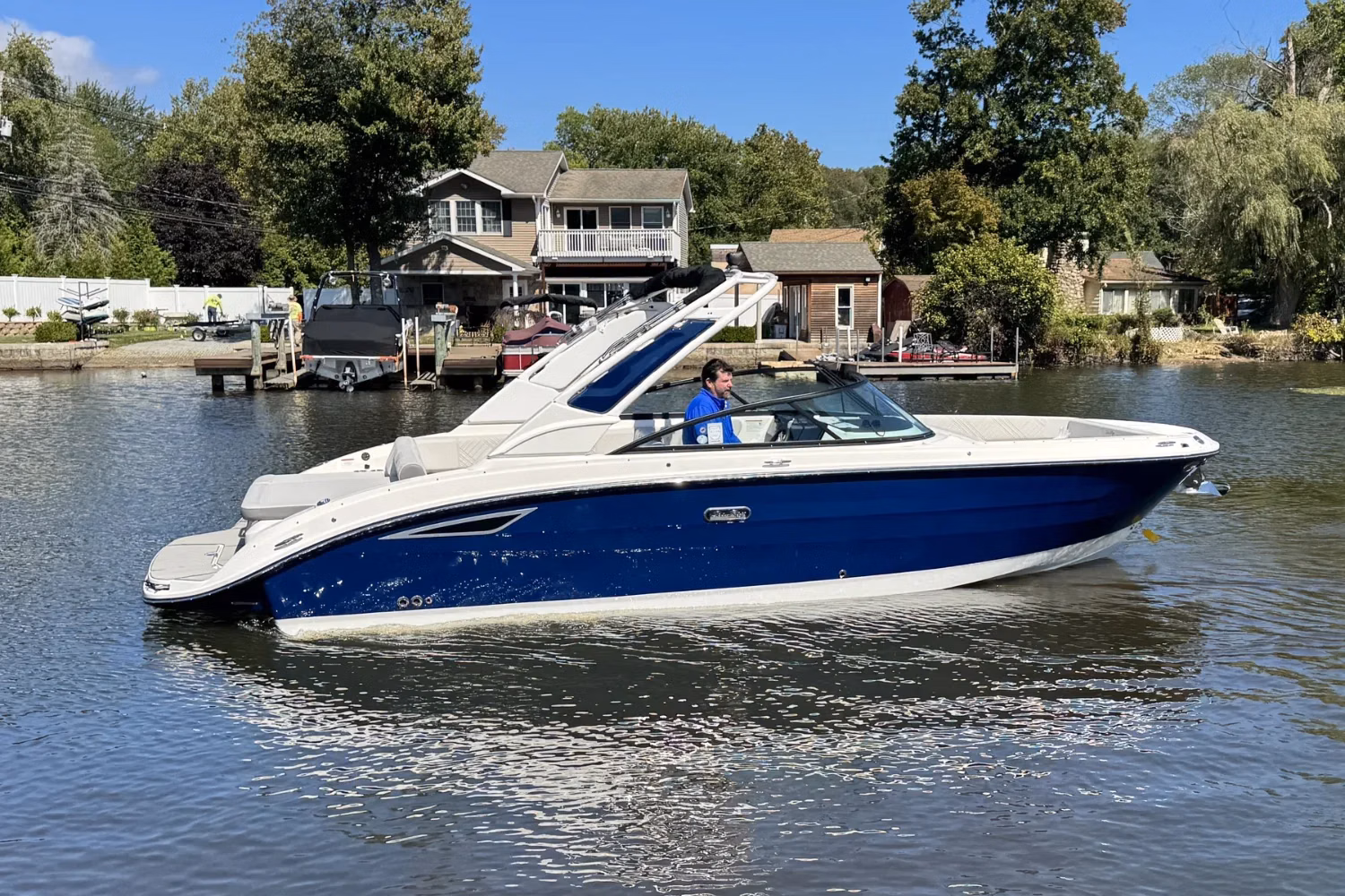 2026 Sea Ray SDX 270