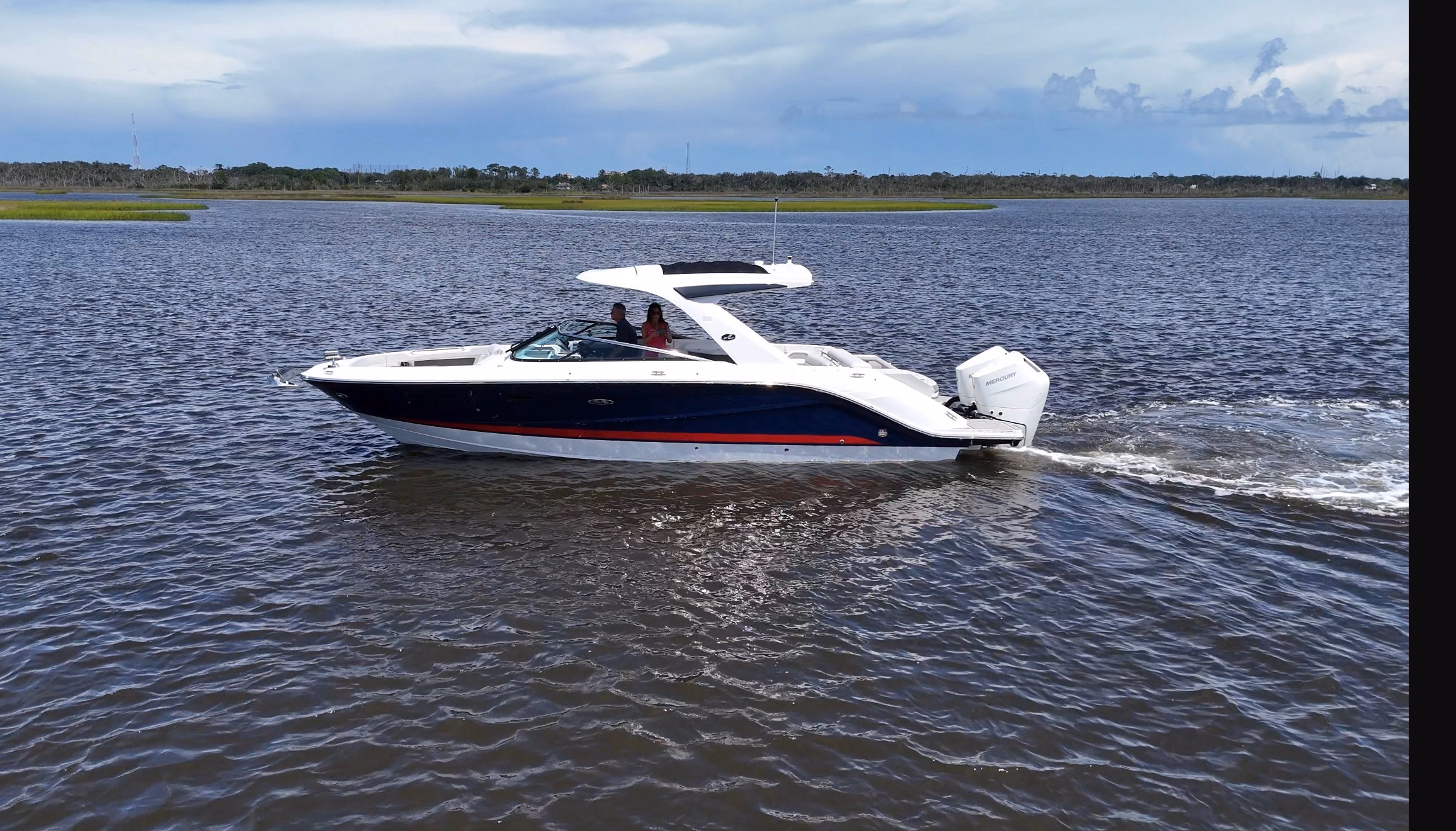 2027 Sea Ray SLX 310 Outboard 