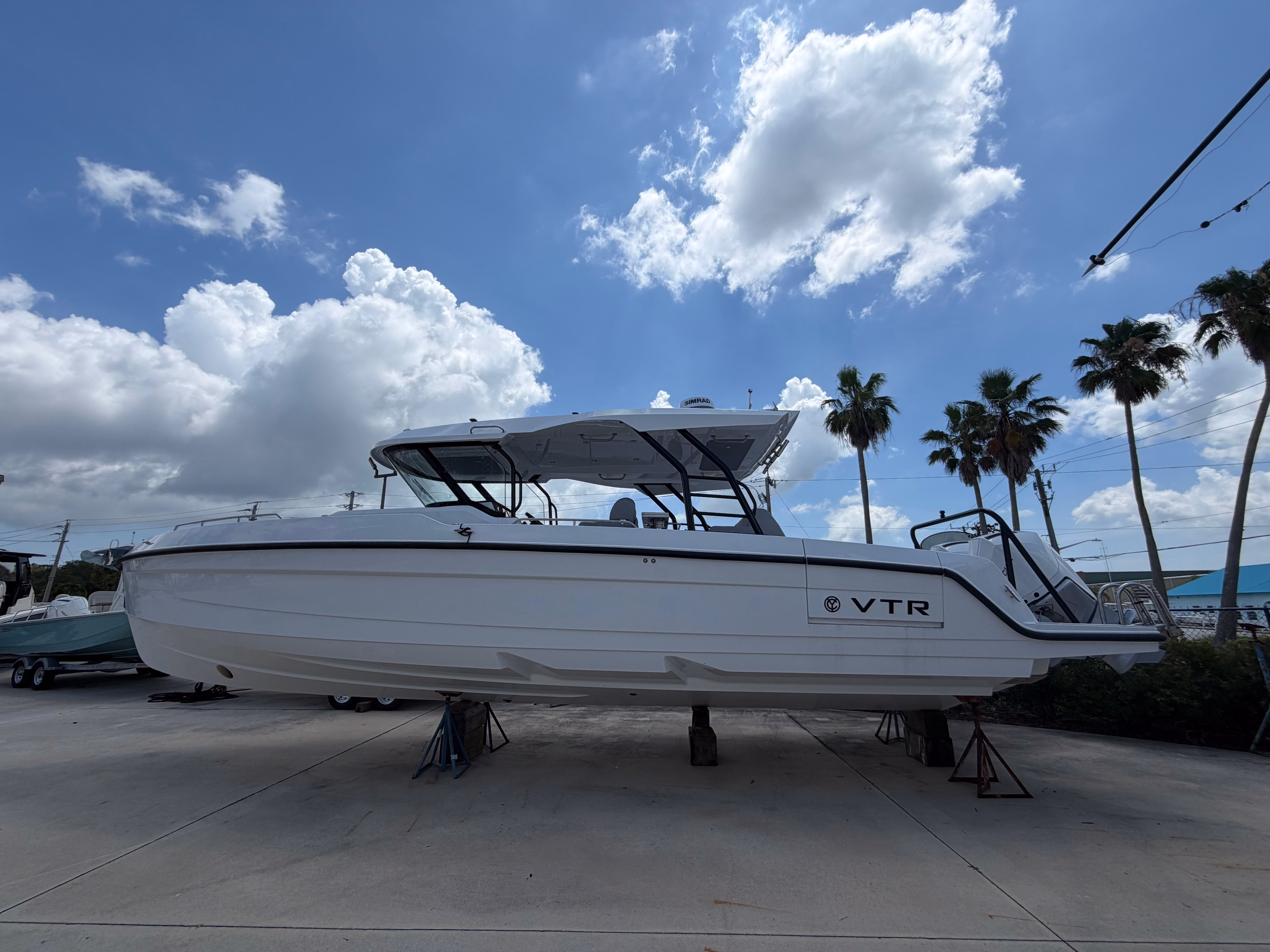 2026 Cruisers Yachts 38 VTR 