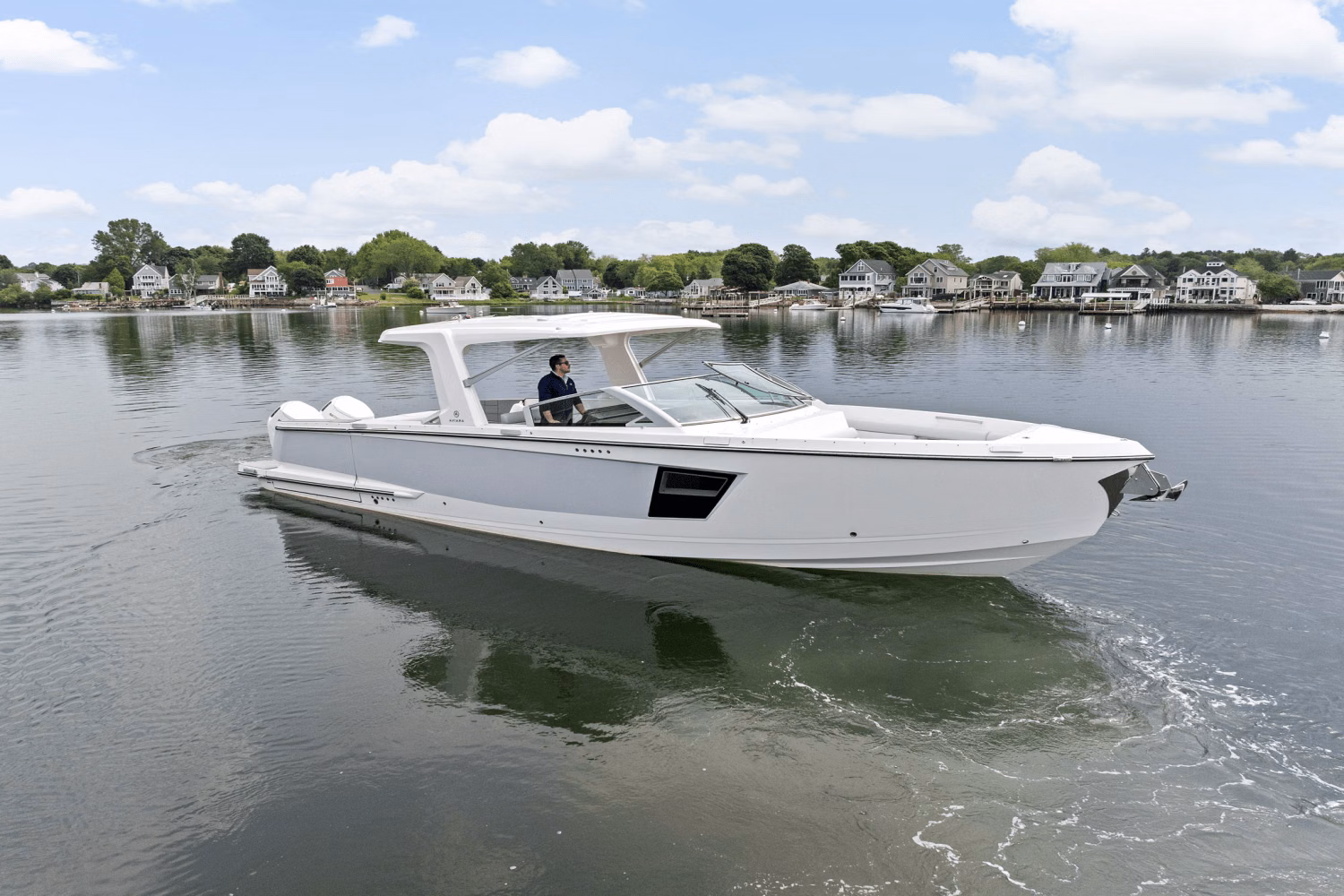 2023 Aviara AV 40 OB