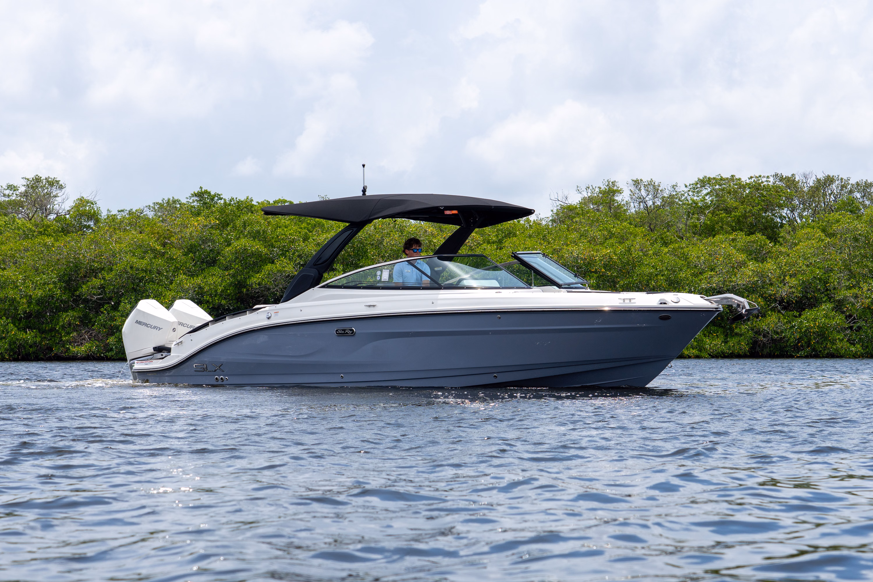 2027 Sea Ray SLX 280 Outboard