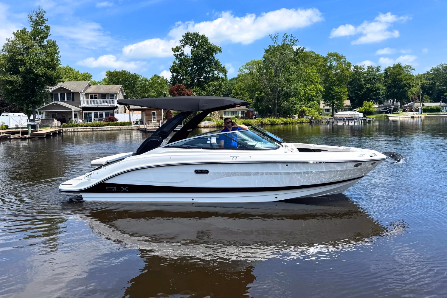 2026 Sea Ray SLX 260 