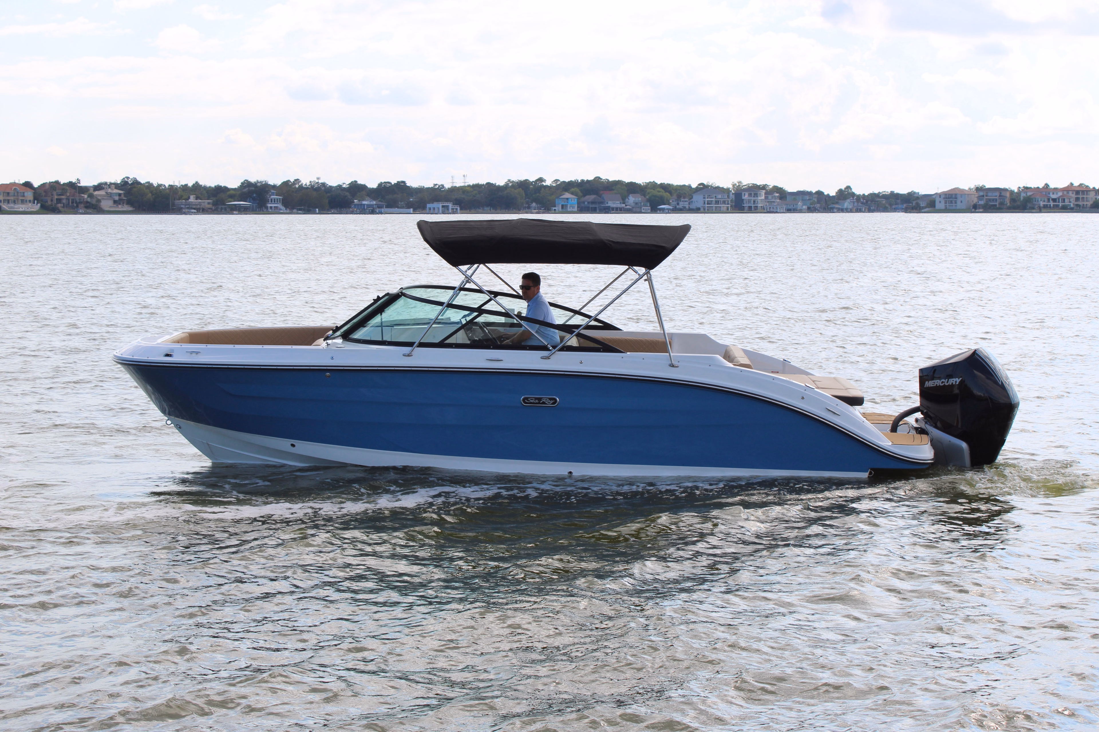 2027 Sea Ray SDX 250 Outboard