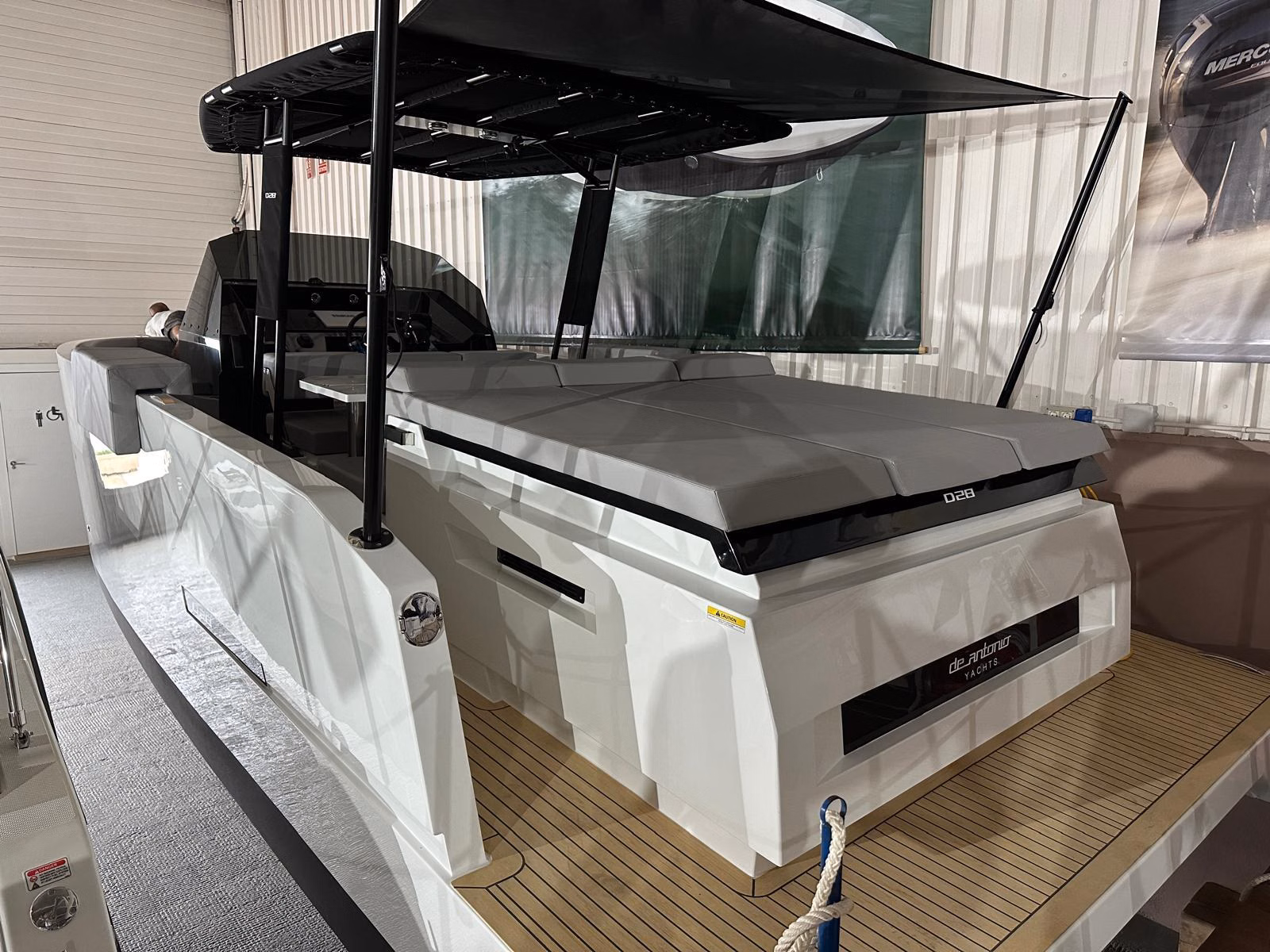 2024 De Antonio Yachts D28 Open 