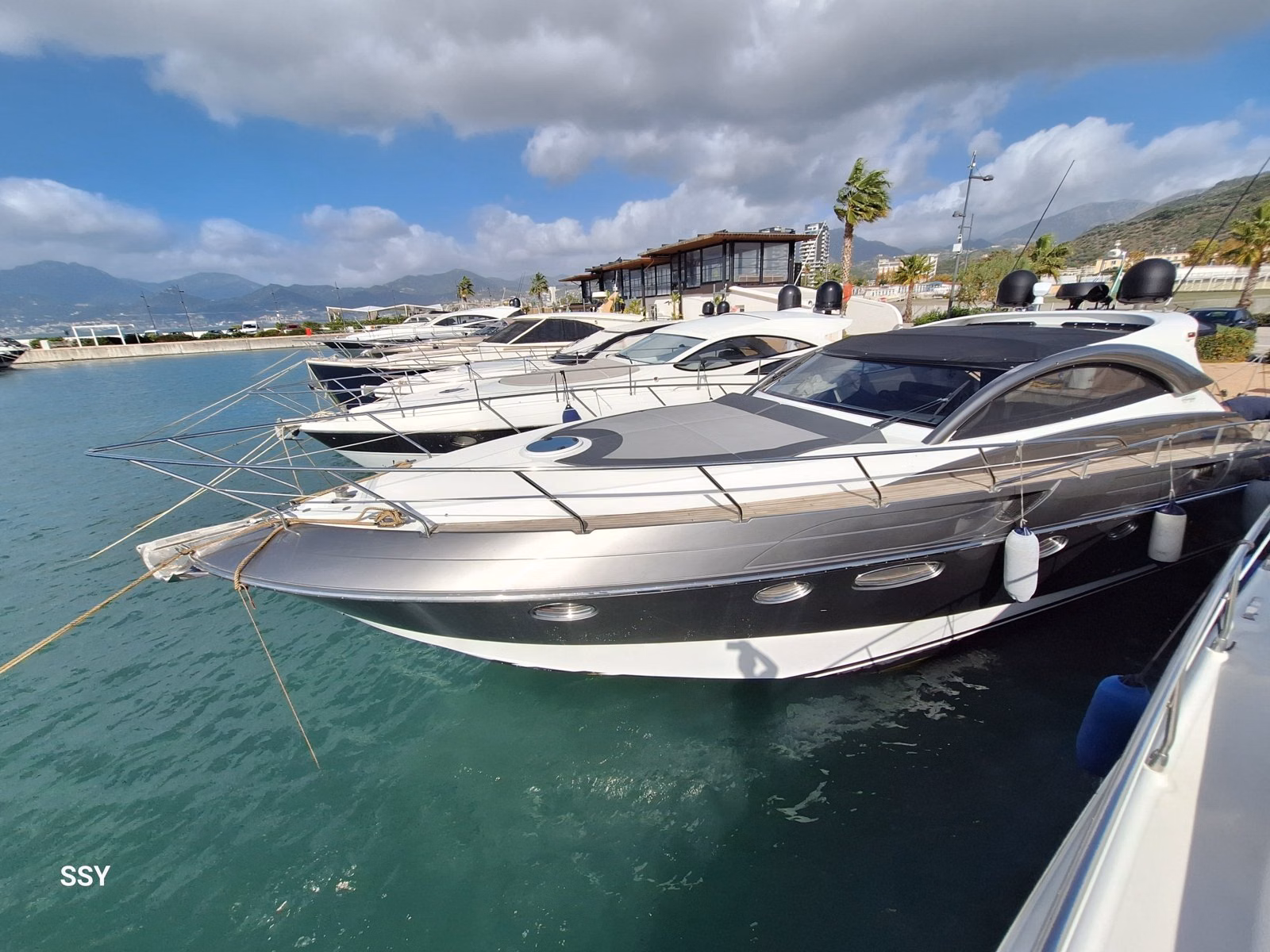 2016 Rizzardi 48 IN