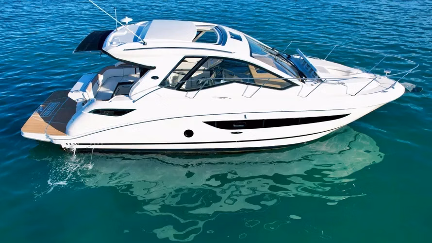 2018 Sea Ray Sundancer 350 Coupe 