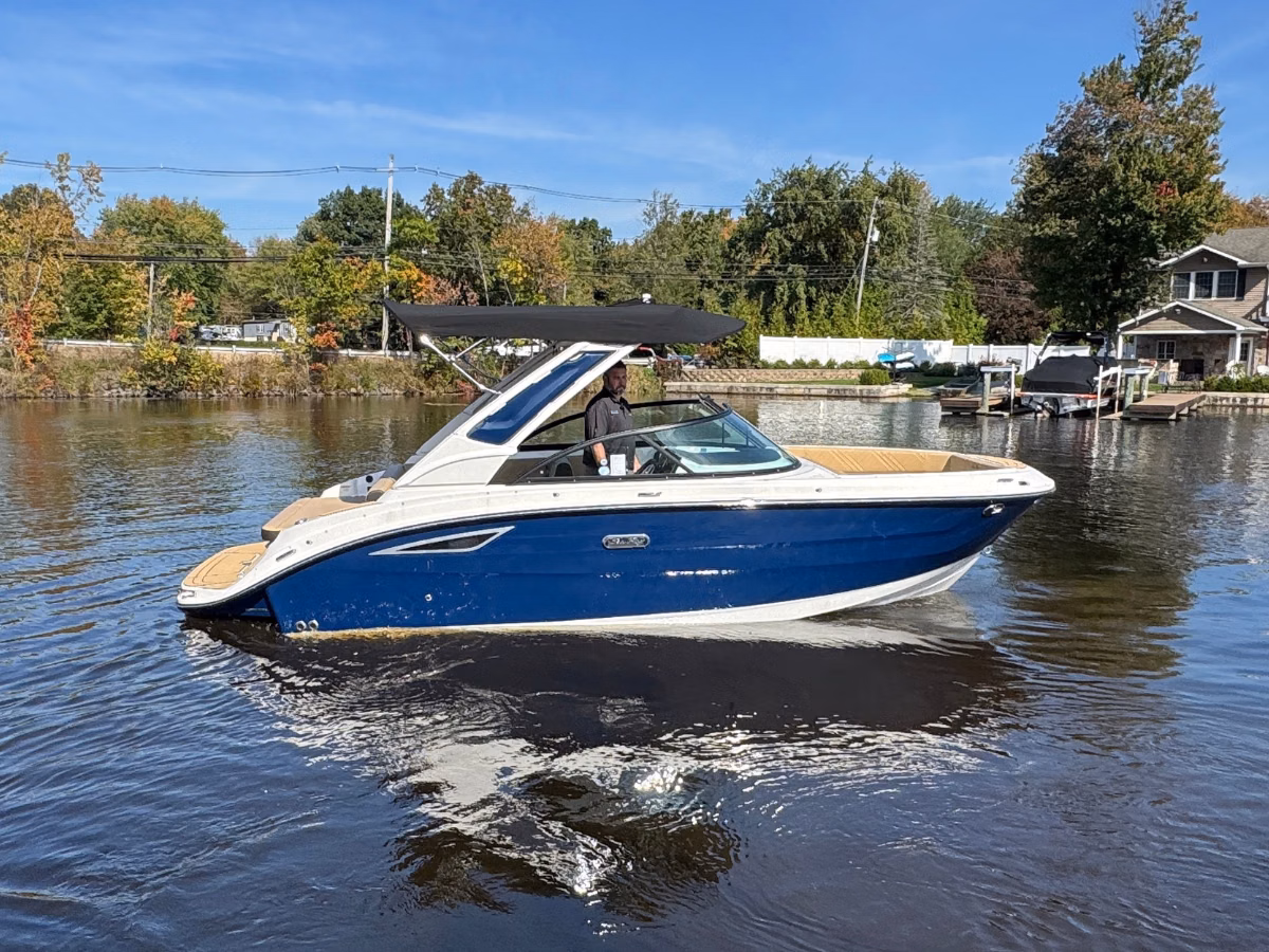 2026 Sea Ray SDX 230 