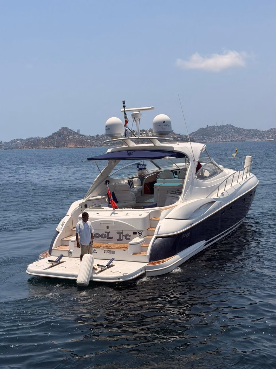 2006 Cruisers Yachts 560 Express