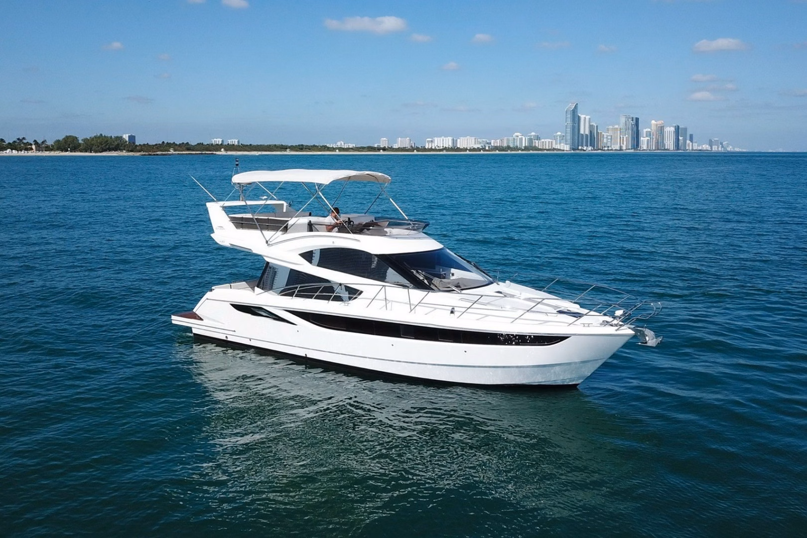 2016 Galeon Yachts 420 Fly 
