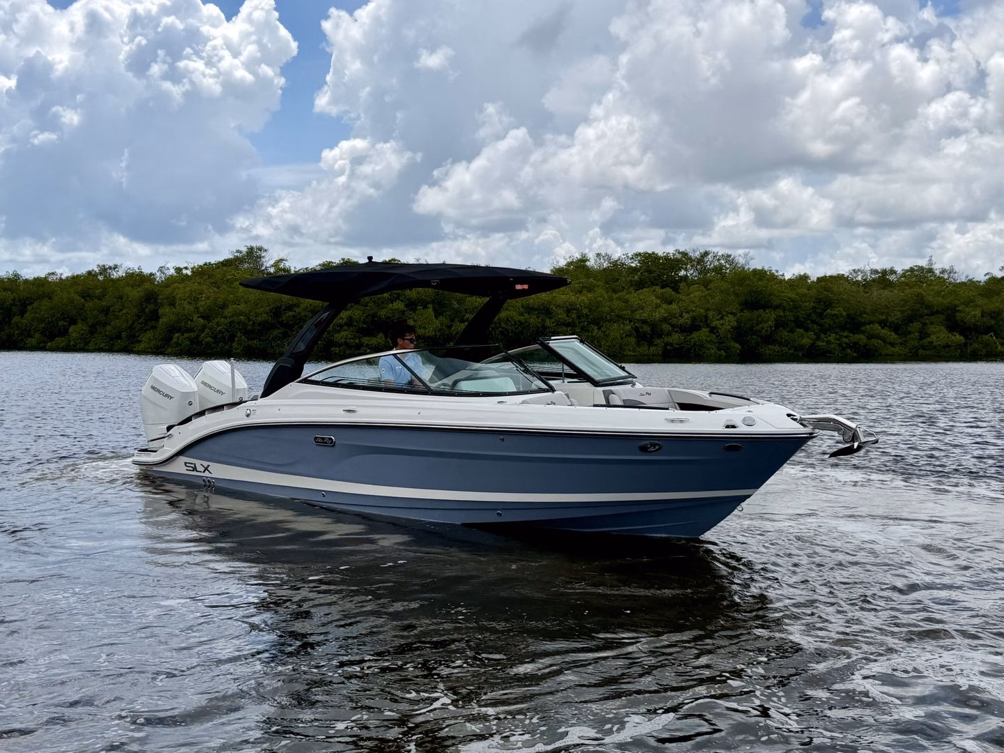 2027 Sea Ray SLX 280 Outboard 