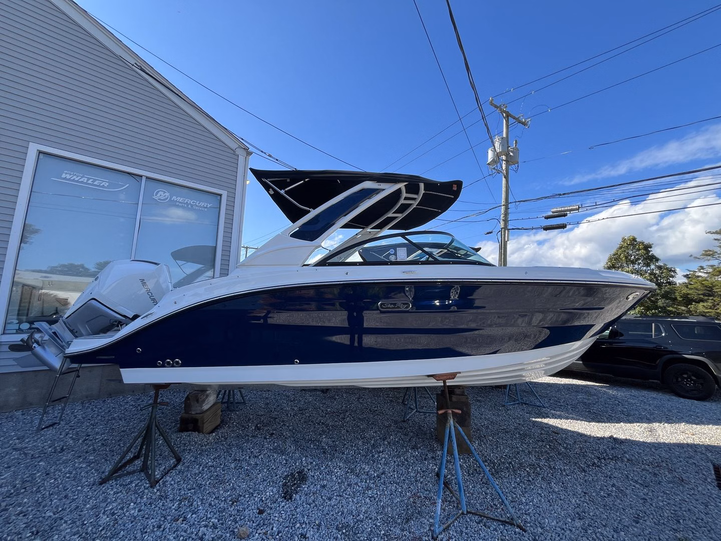 2026 Sea Ray SDX 230 Outboard 