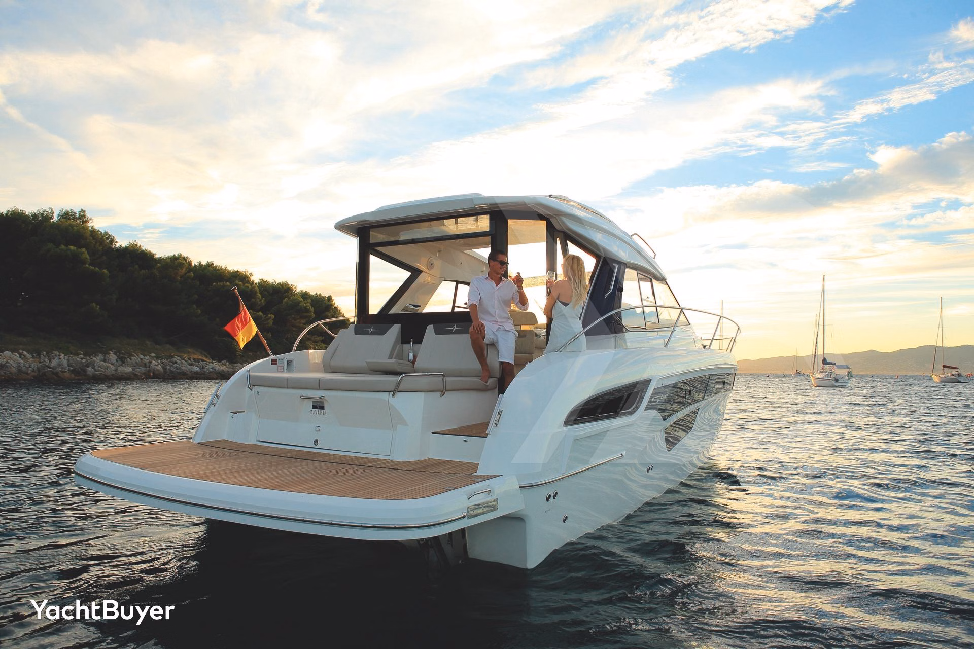 2022 Bavaria Yachts 43 