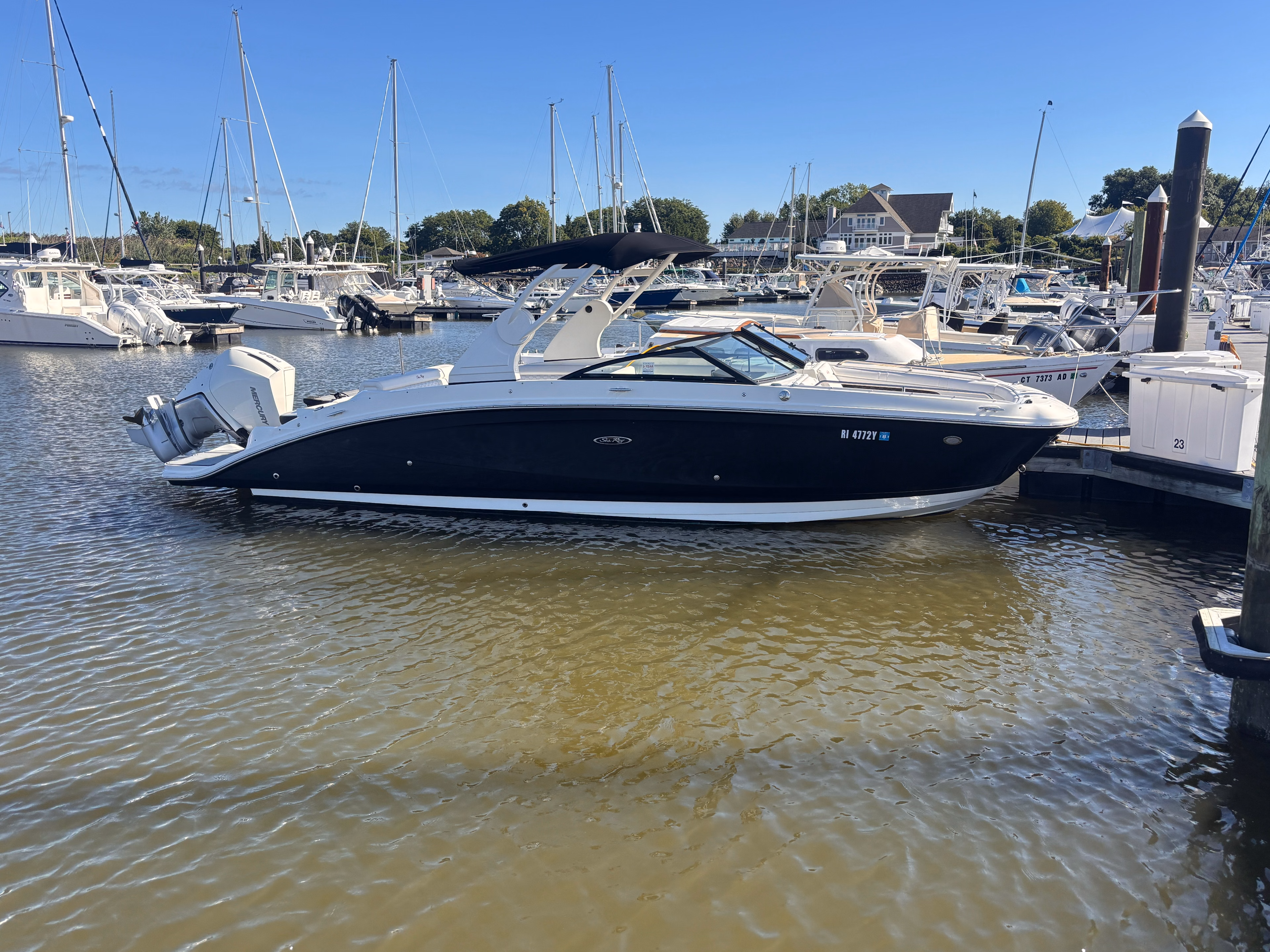 2020 Sea Ray SDX 270 Outboard 