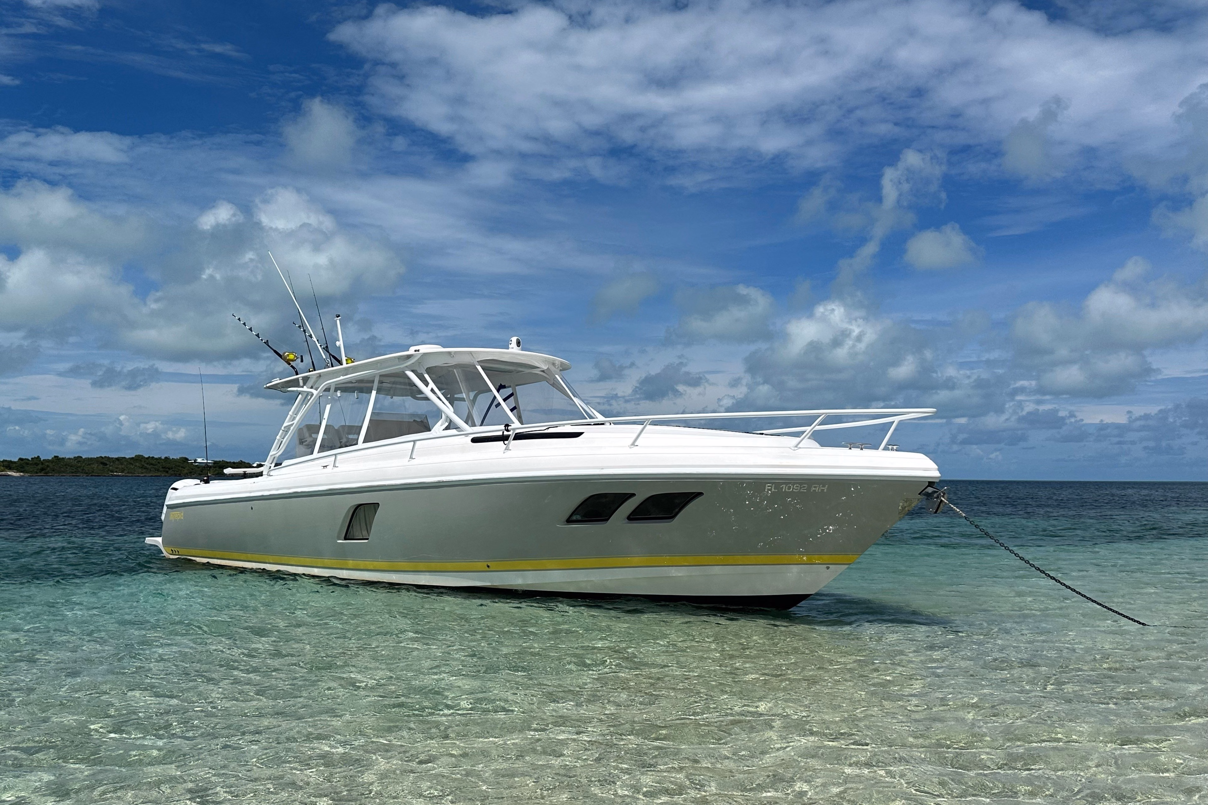 2017 Intrepid Powerboats 407 Cuddy