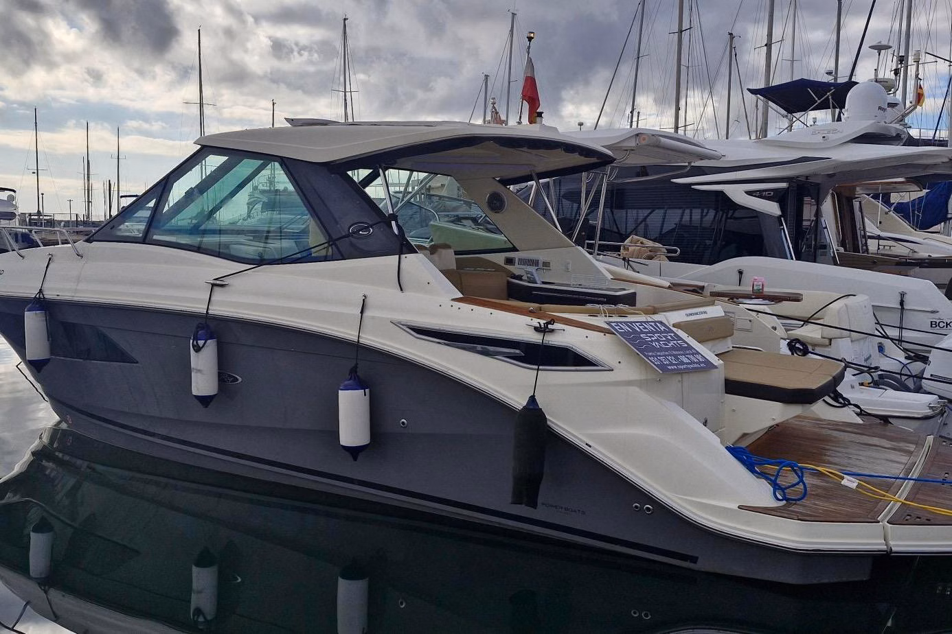 2022 Sea Ray Sundancer 320 