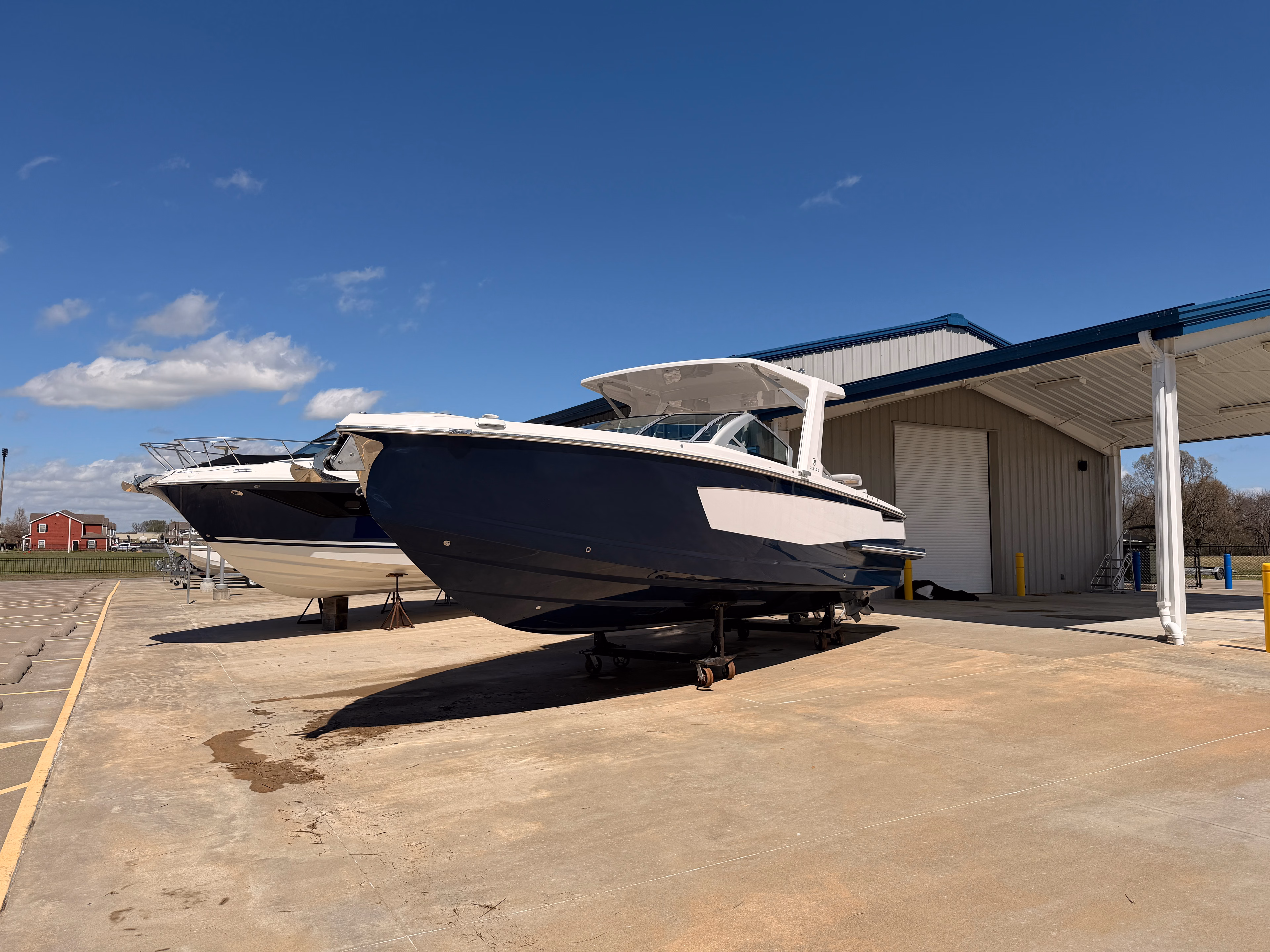 2025 Aviara AV32