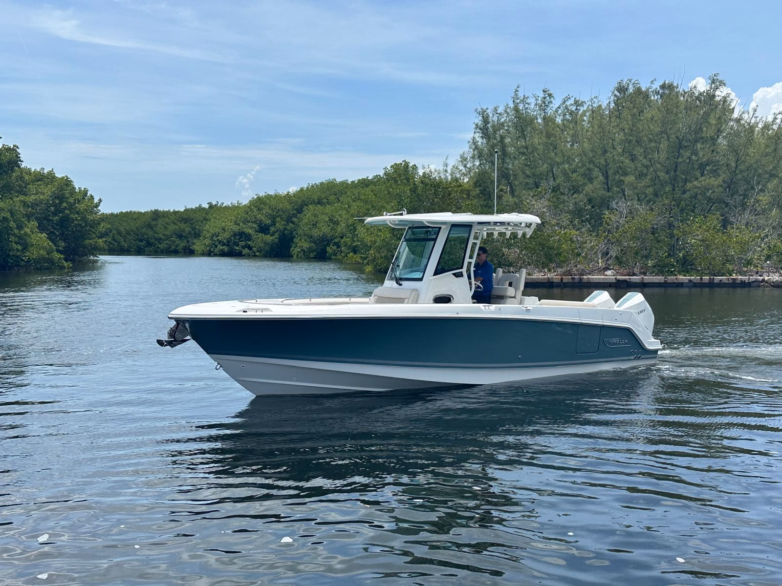 2026 Boston Whaler 280 Outrage