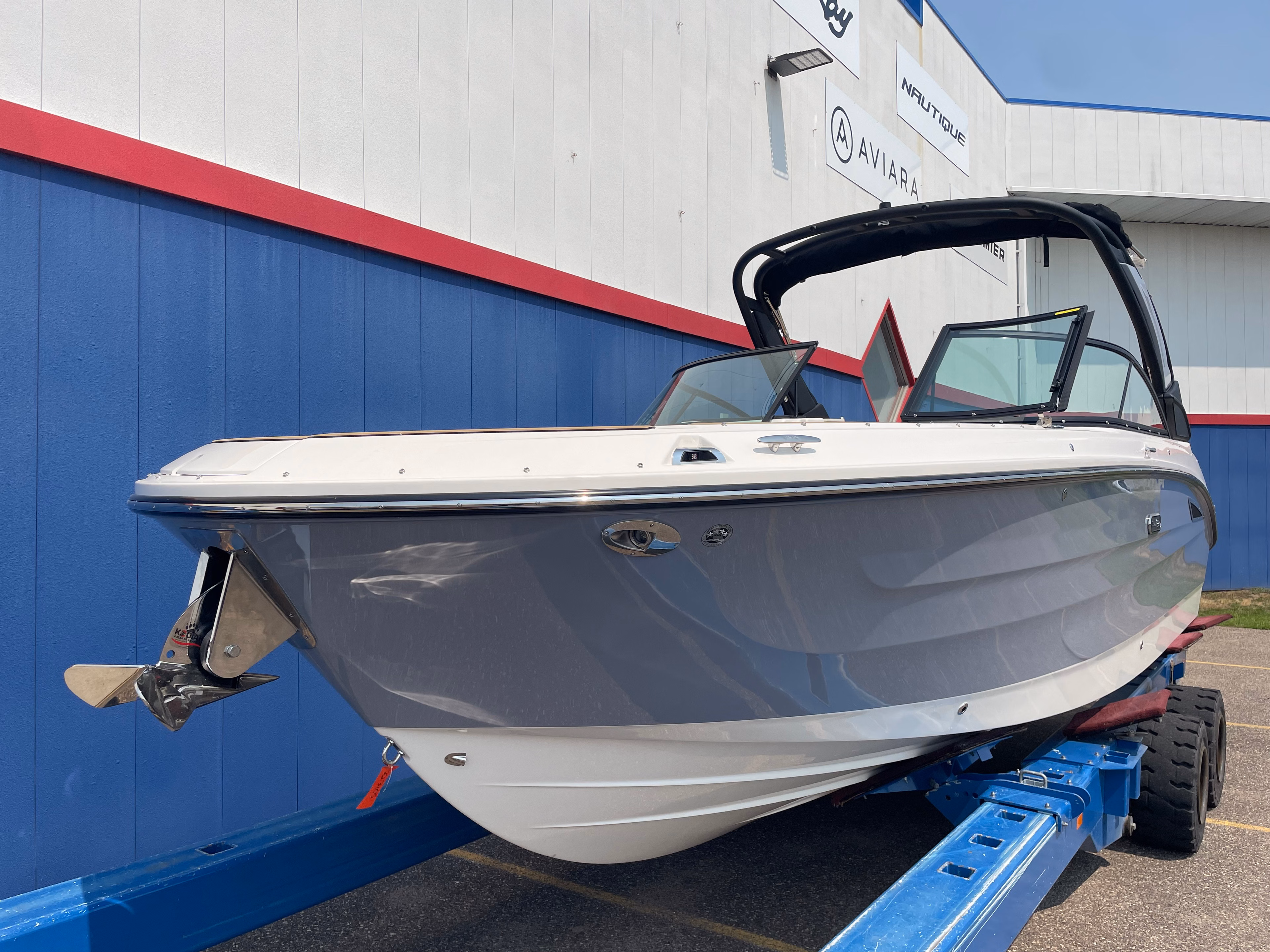 2026 Sea Ray SDX 270 