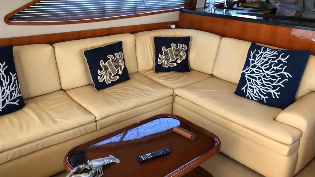 2005 Bertram Convertible 570 