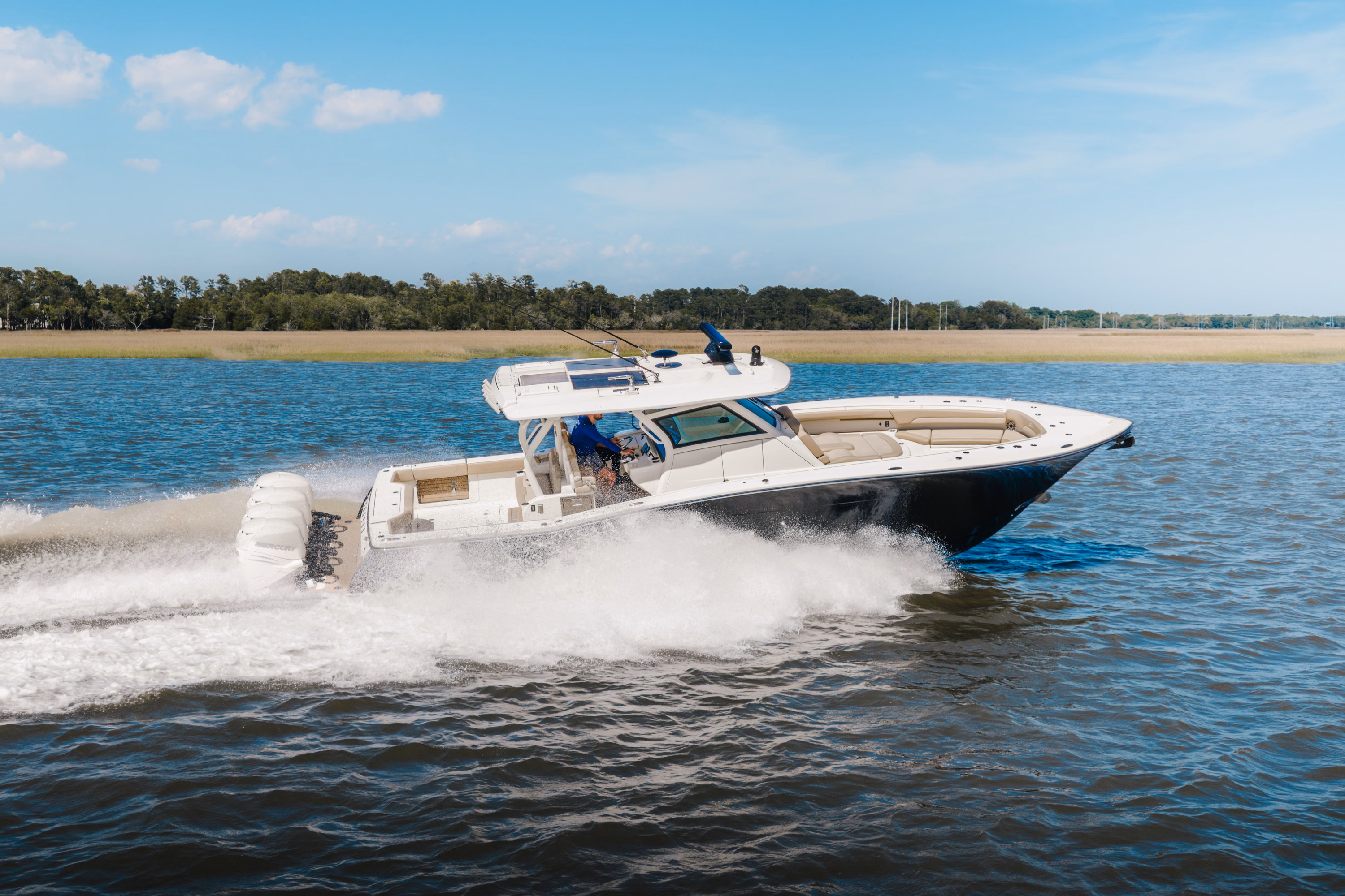 2022 Scout Boats 380 LXF