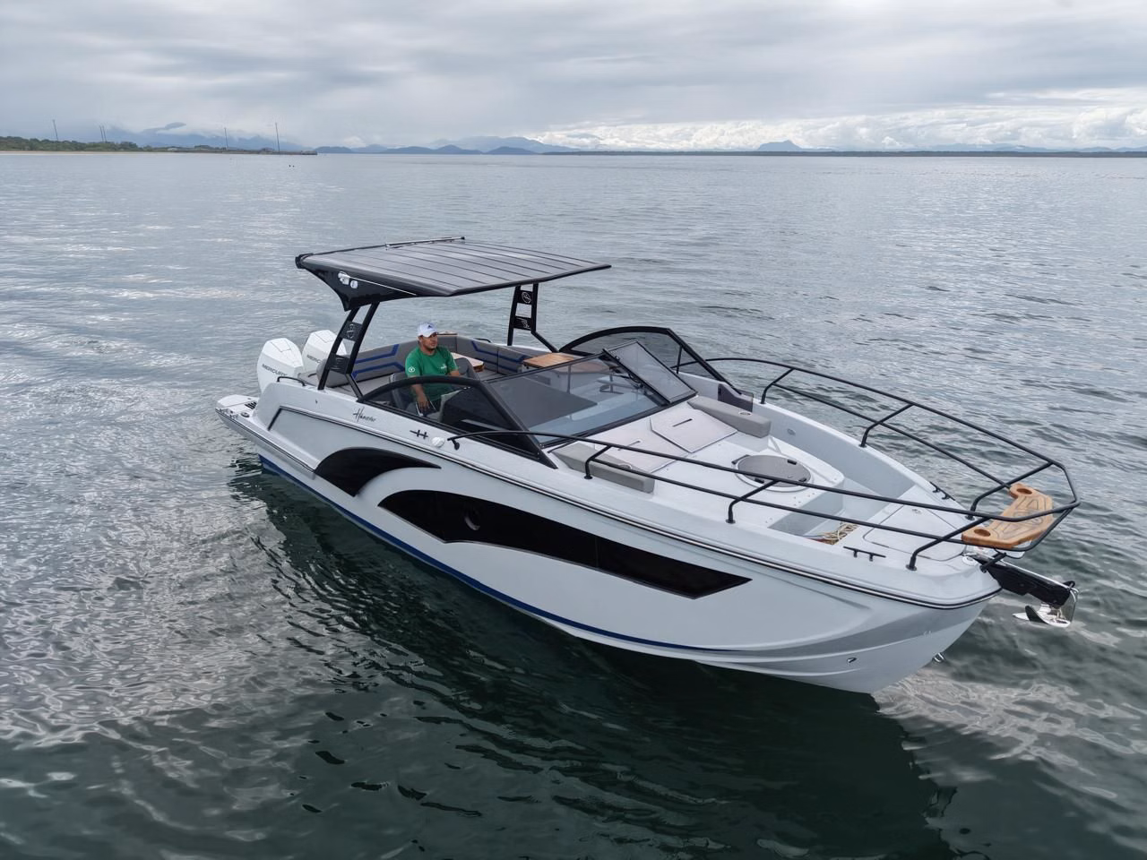 2027 Hanover Yachts 327