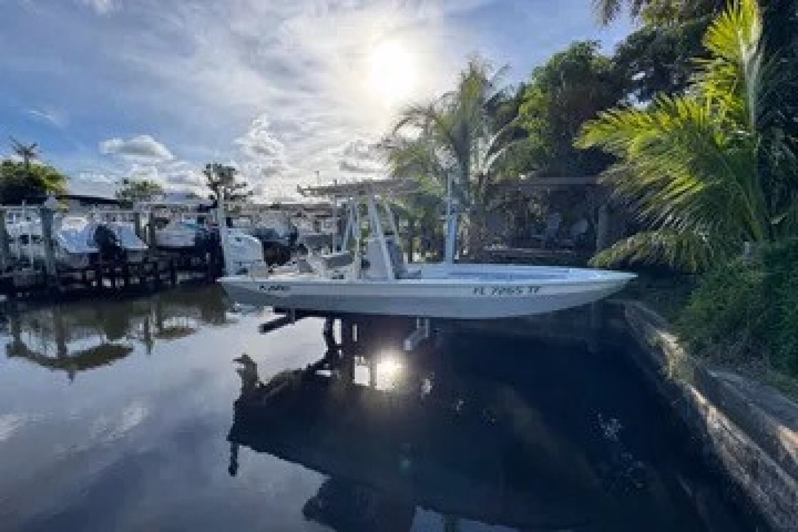 2022 Avid Boats 23 MAG