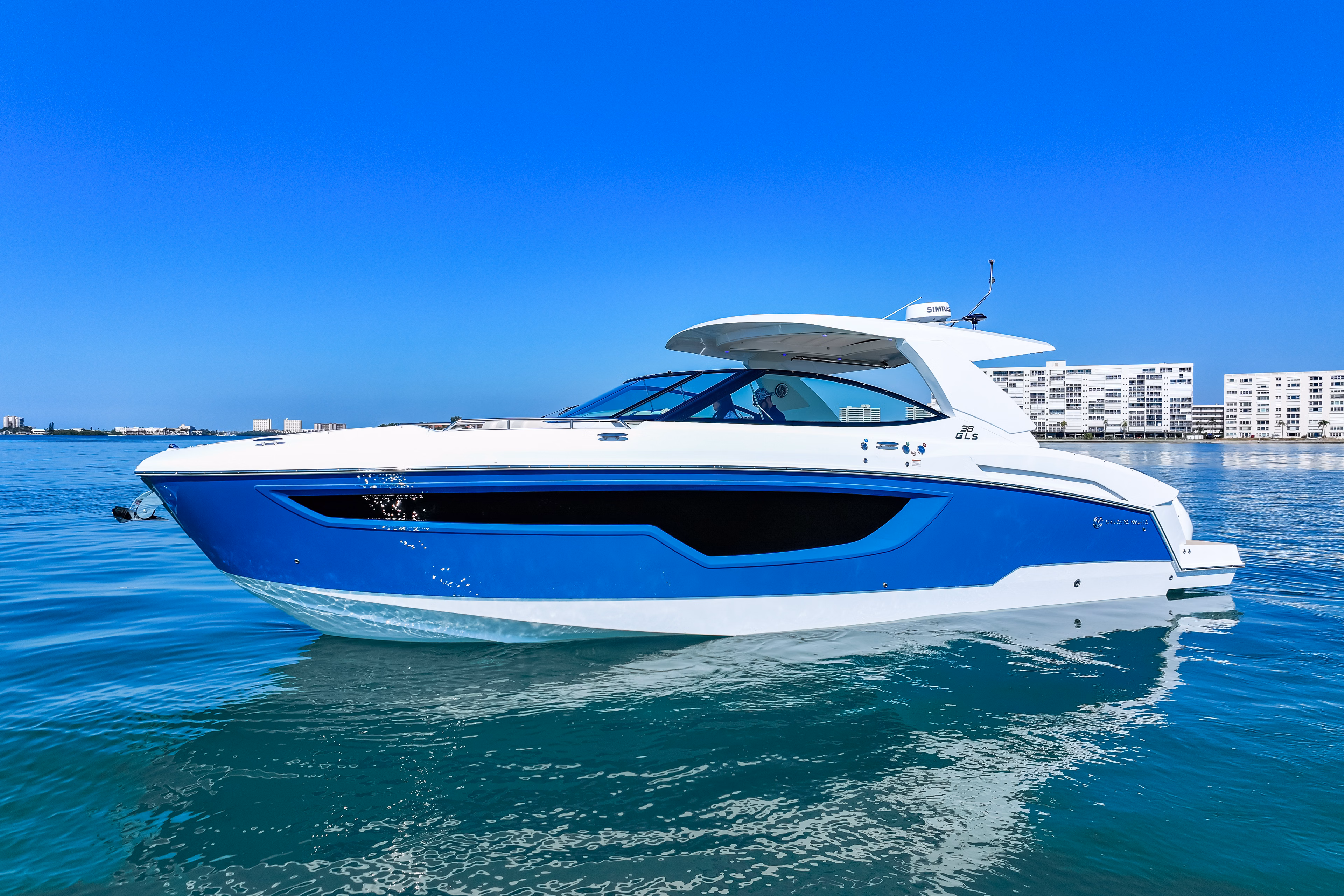 2026 Cruisers Yachts 38 GLS OB