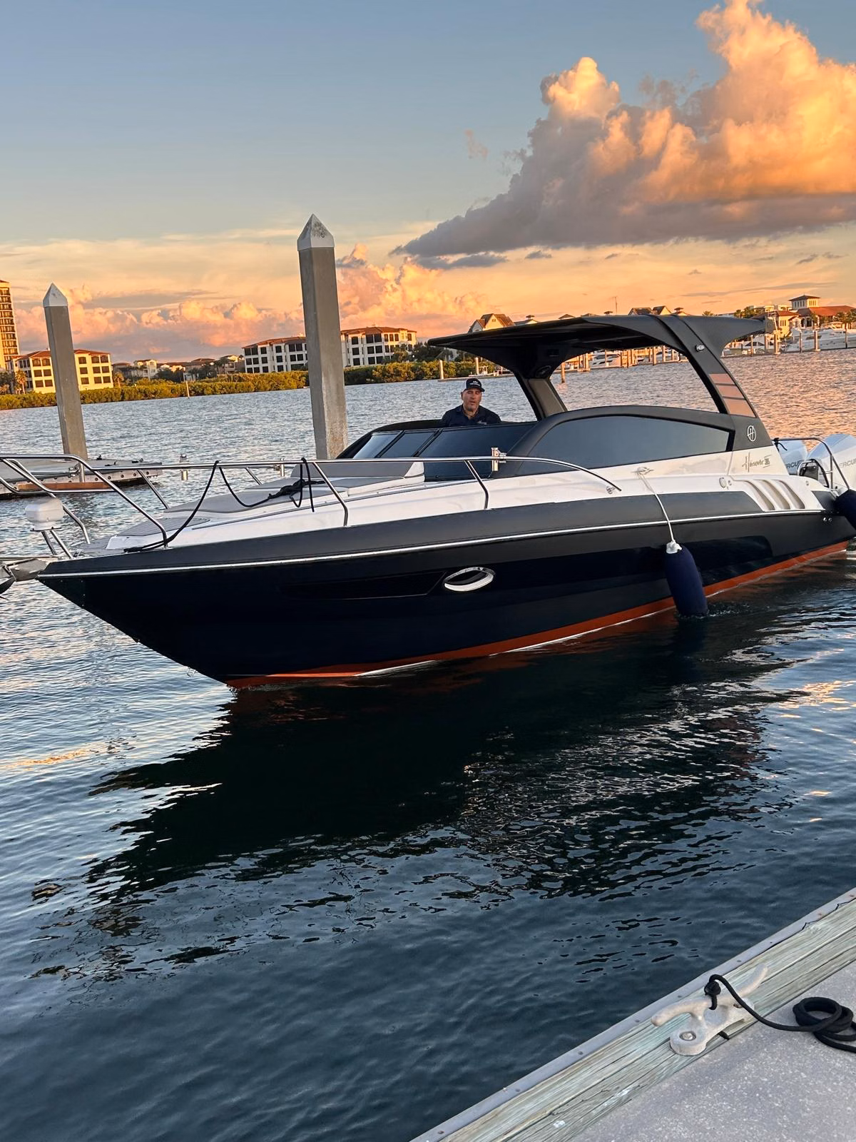 2025 Hanover Yachts 305