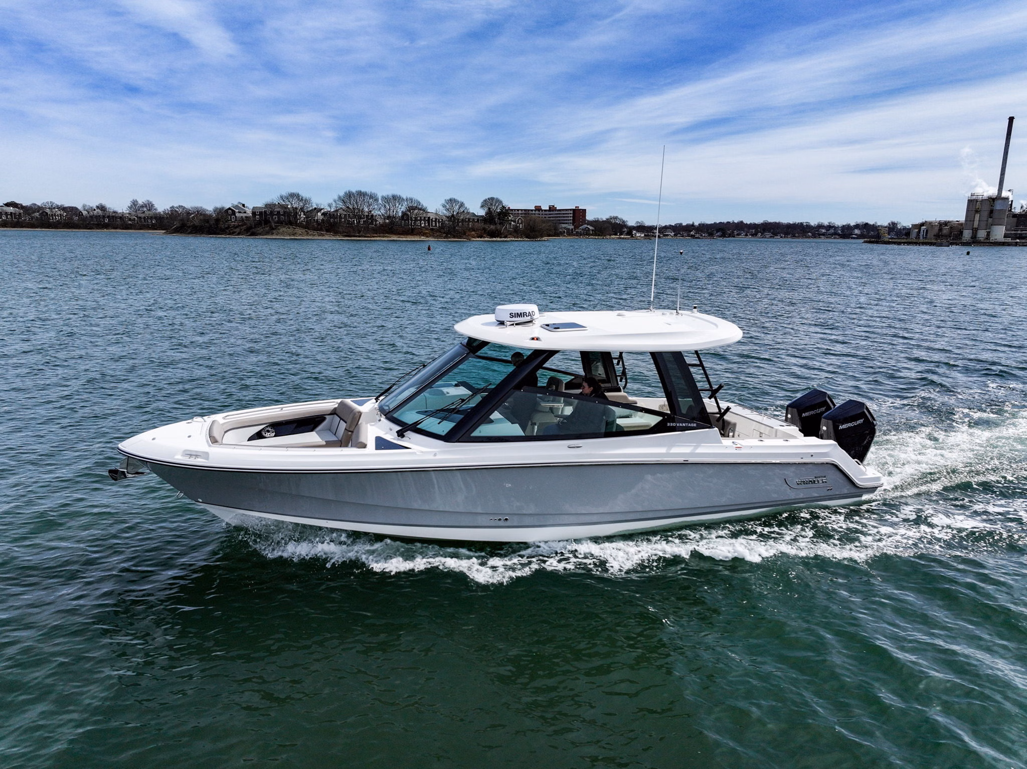 2026 Boston Whaler 330 Vantage 