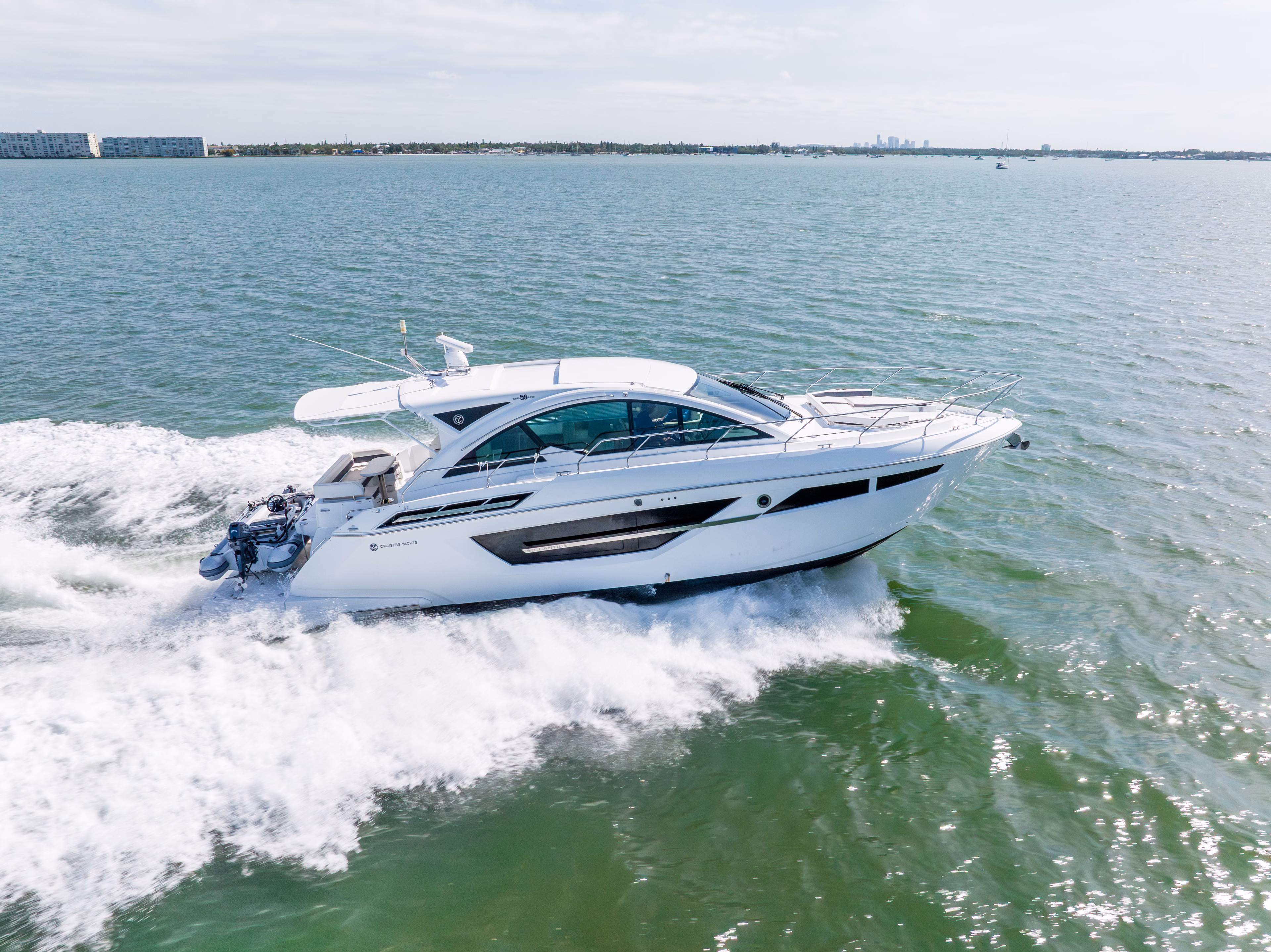 2018 Cruisers Yachts 50 Cantius