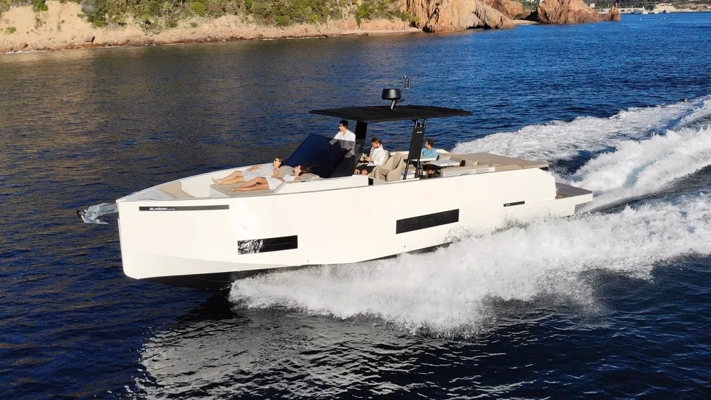 2024 De Antonio Yachts D42 Open 