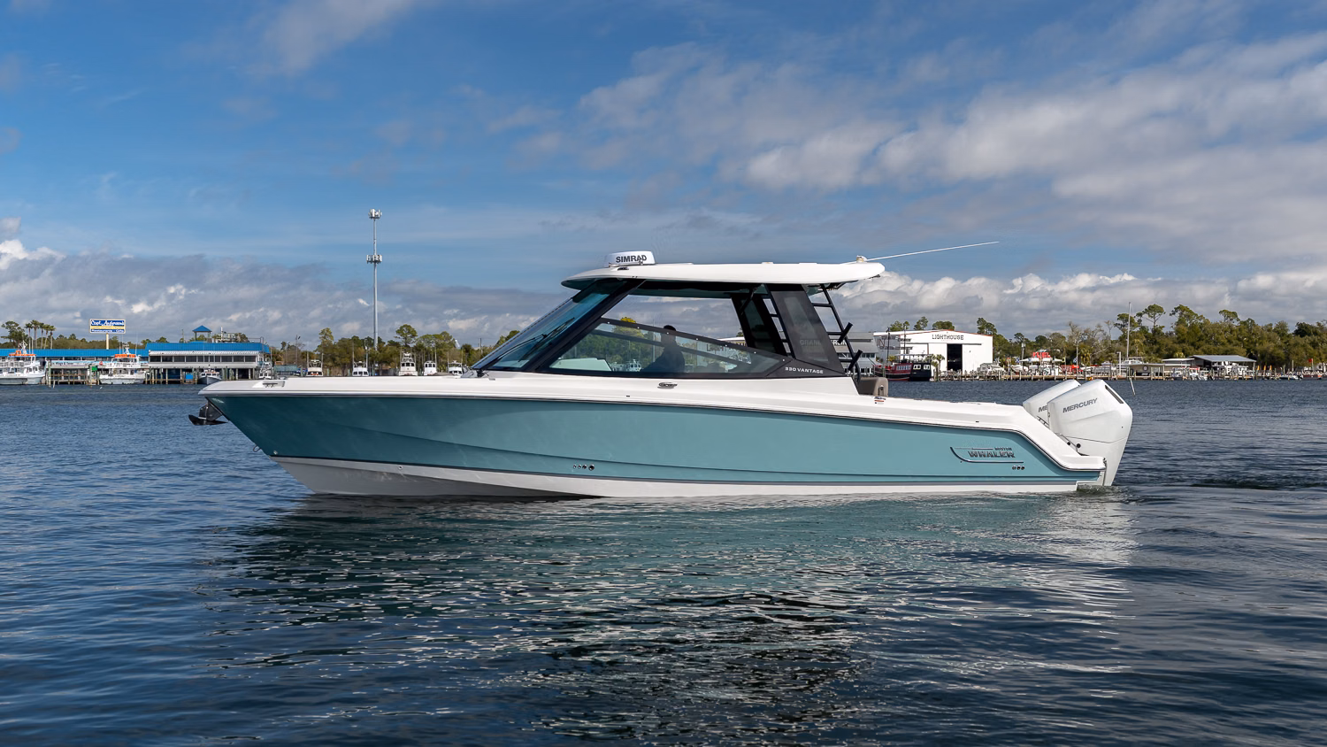 2026 Boston Whaler 330 Vantage 