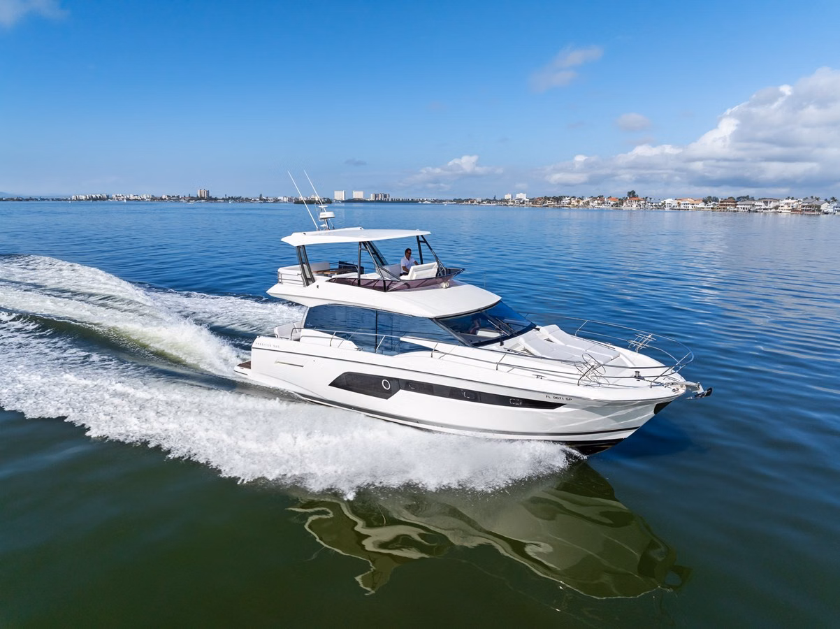2019 Prestige F520 