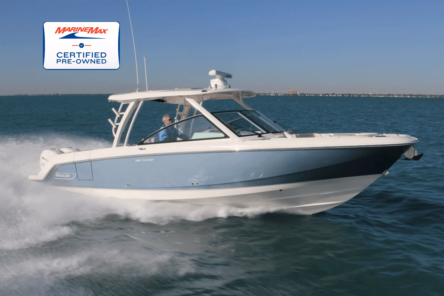 2024 Boston Whaler 320 Vantage