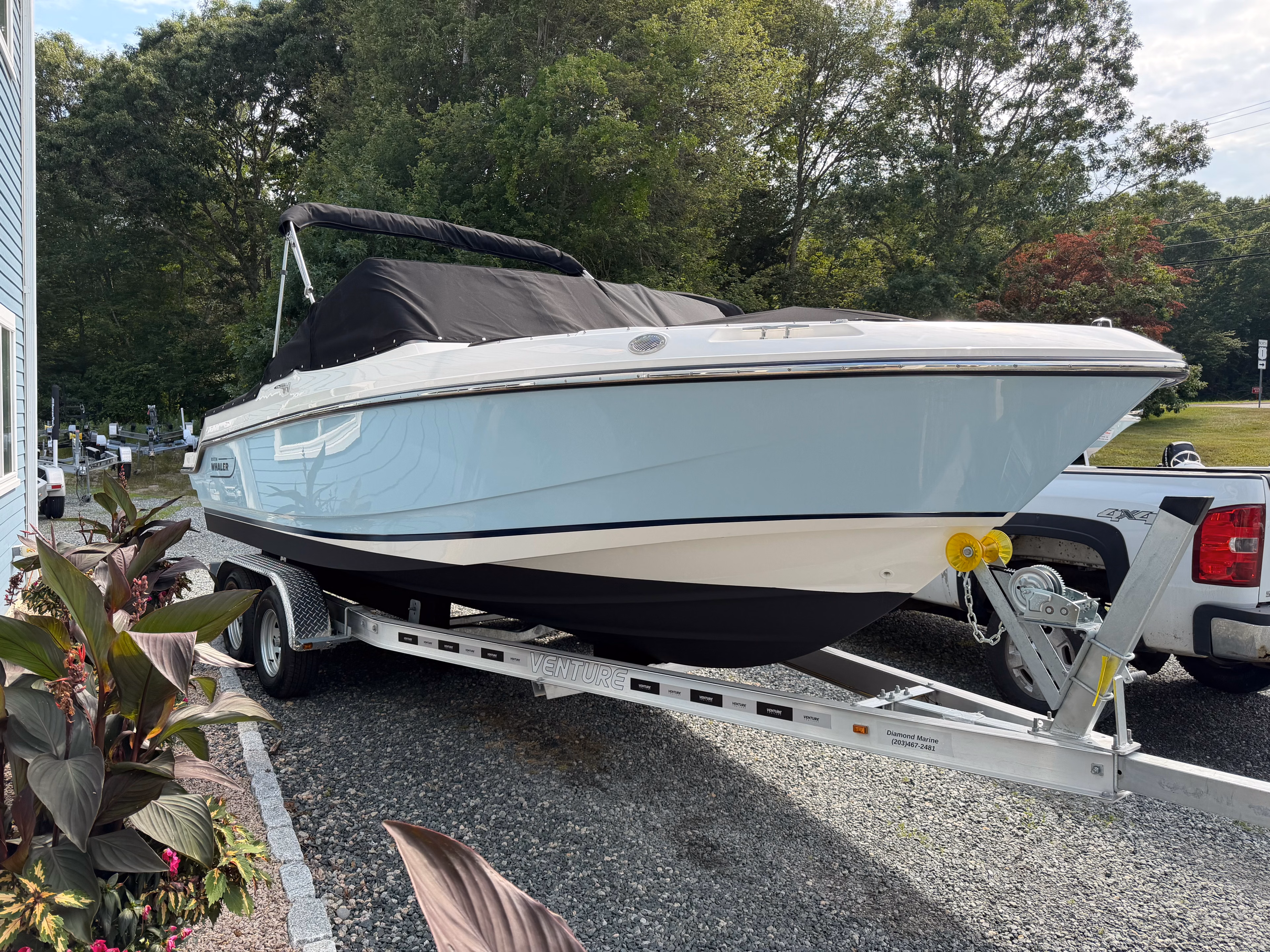 2026 Boston Whaler 210 Vantage
