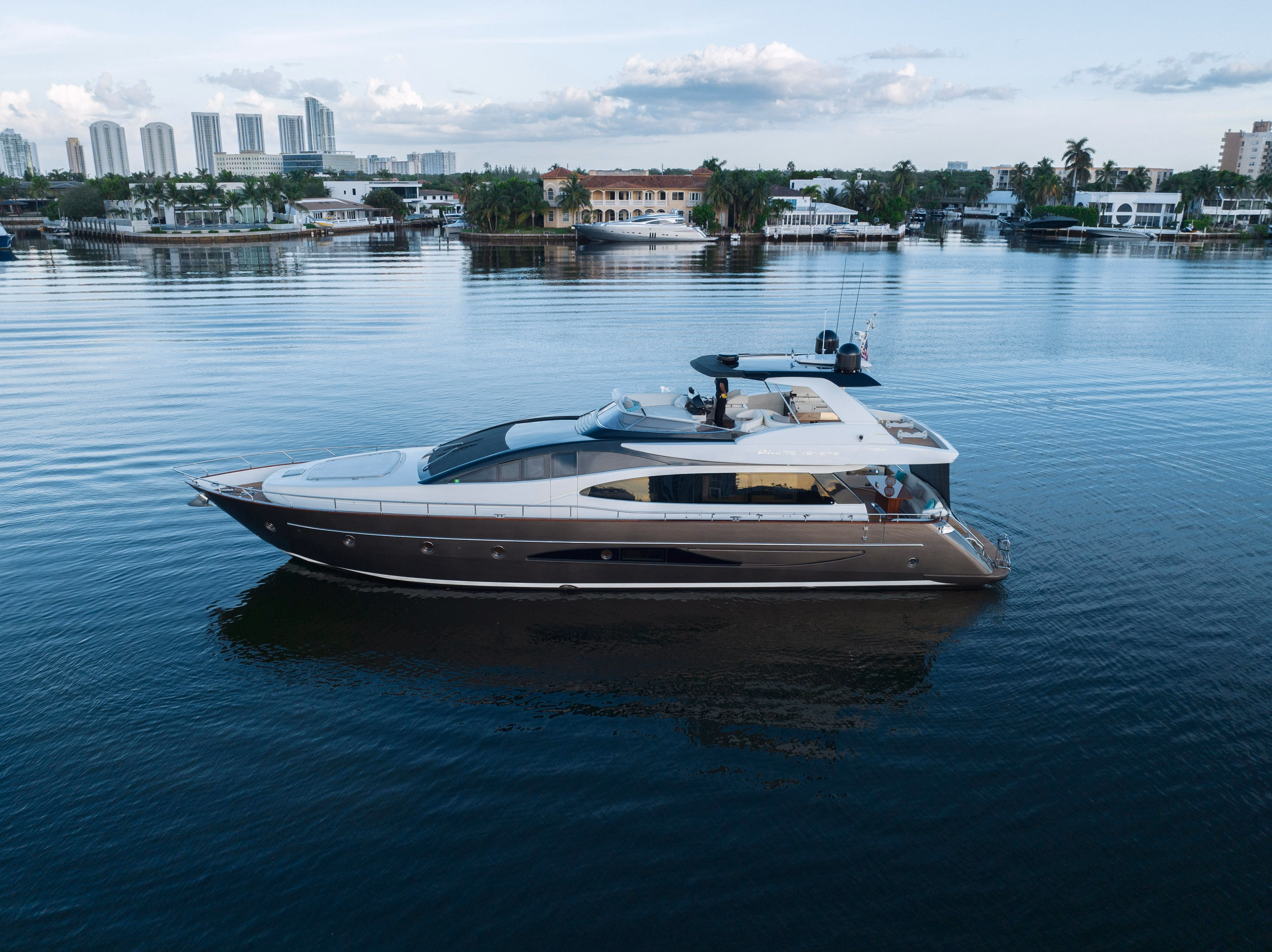 2012 Riva 75 Venere 