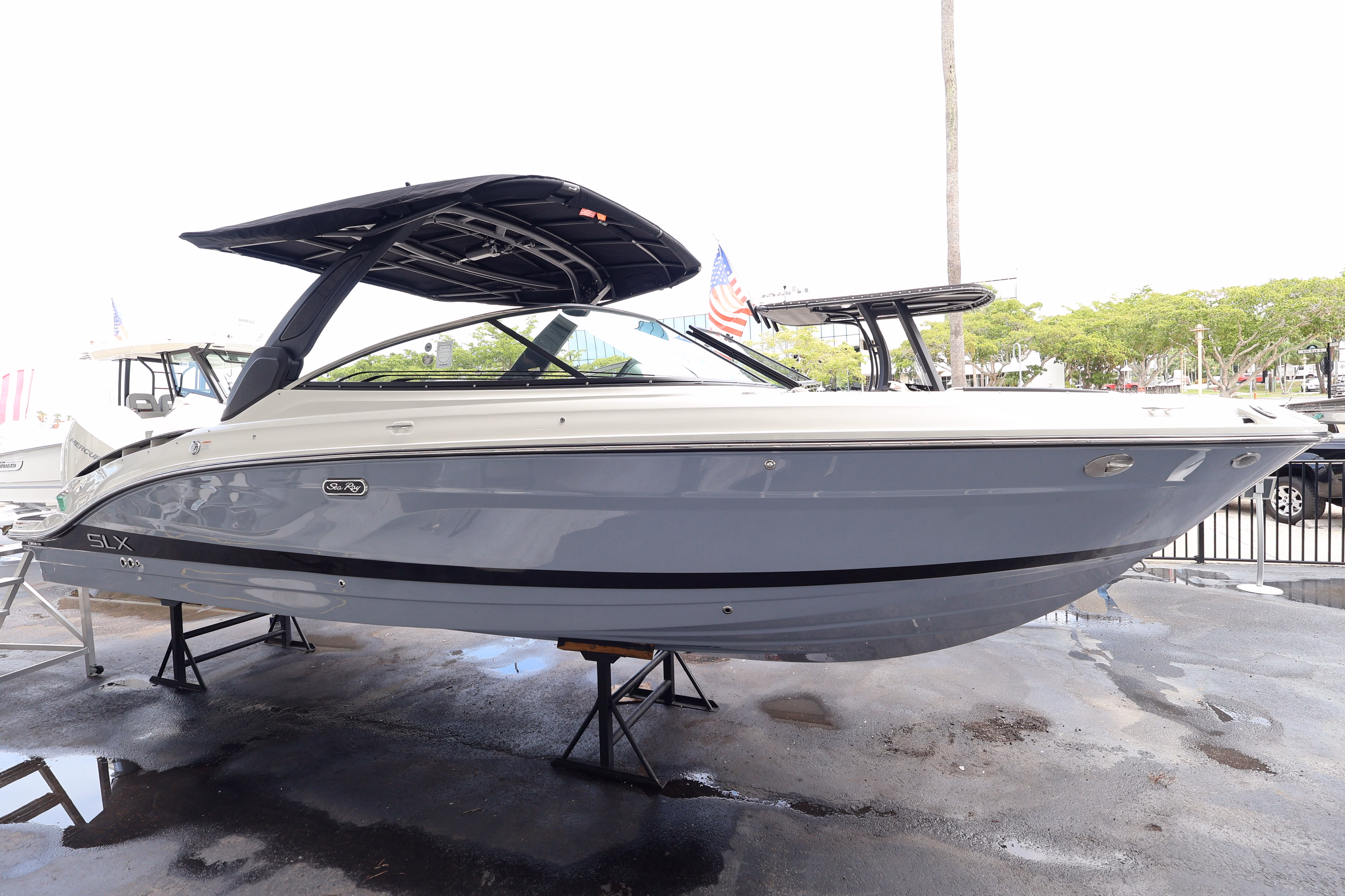 2027 Sea Ray SLX 280 Outboard