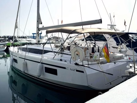 2023 Bavaria Yachts C42 