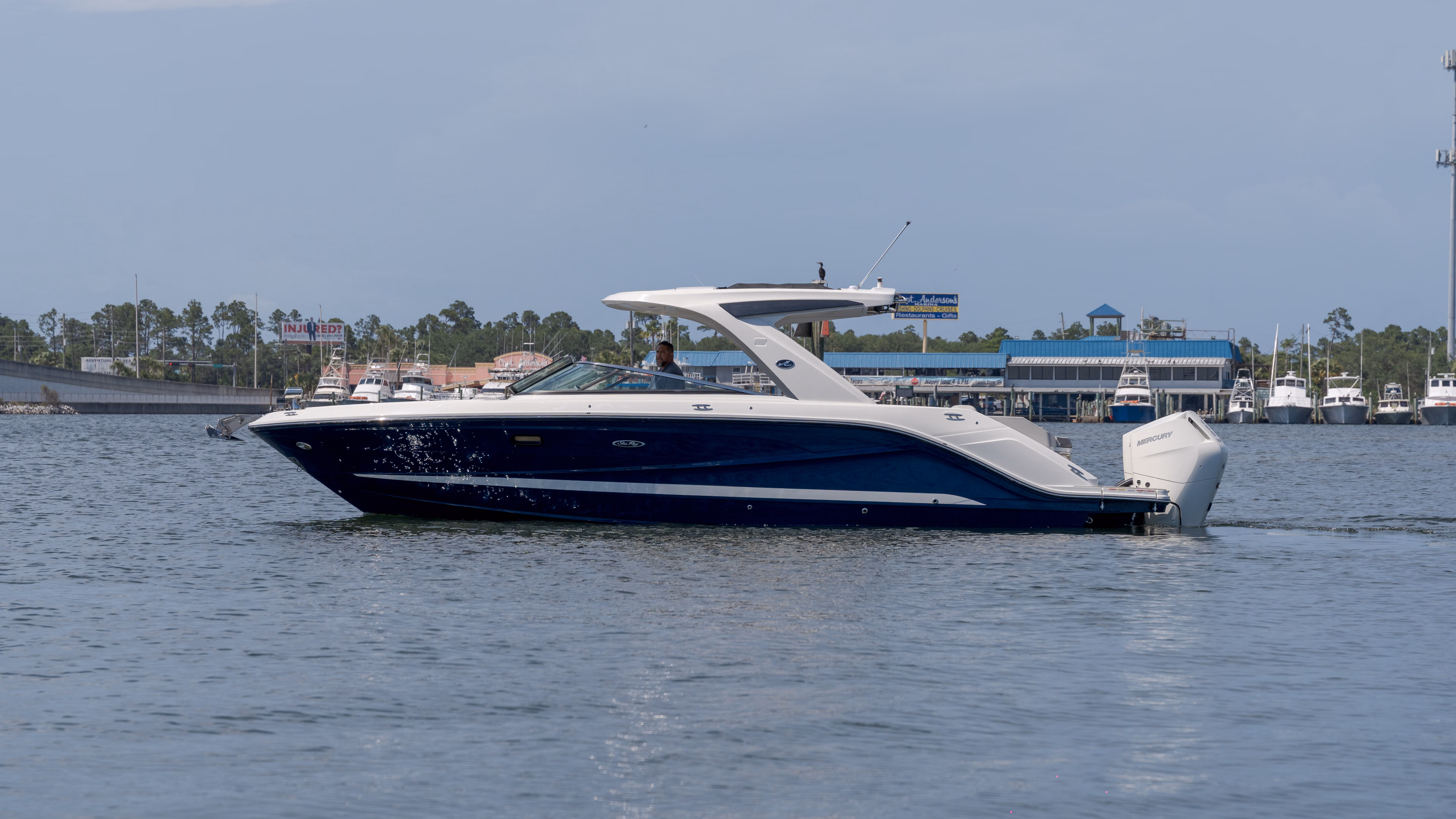 2026 Sea Ray SLX 310 Outboard 